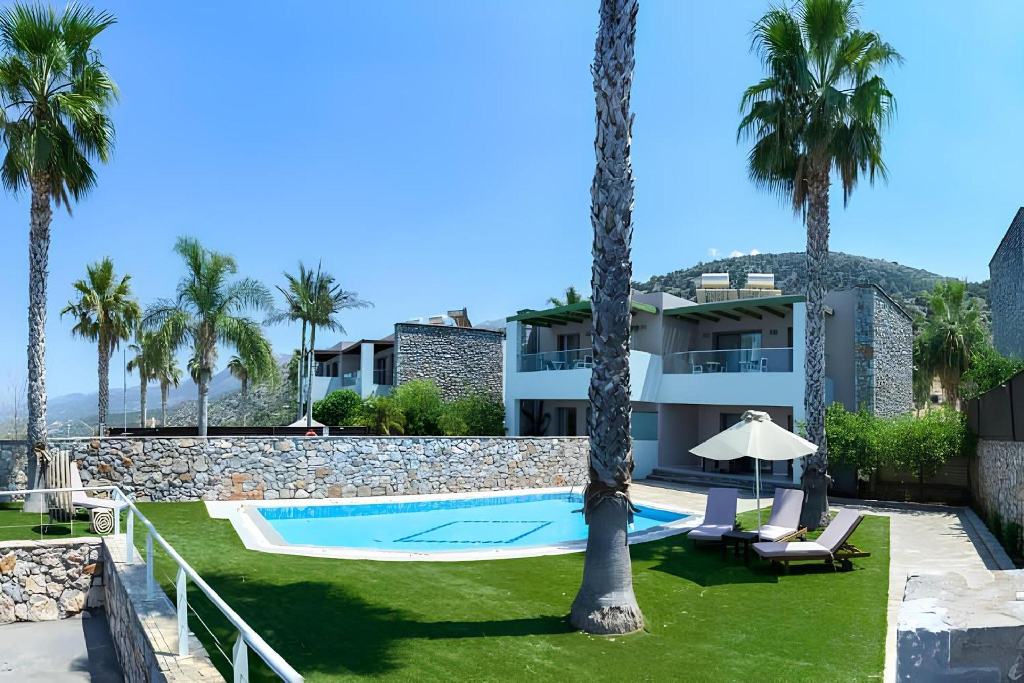Two Bedroom Villa With Private Pool and Sea View