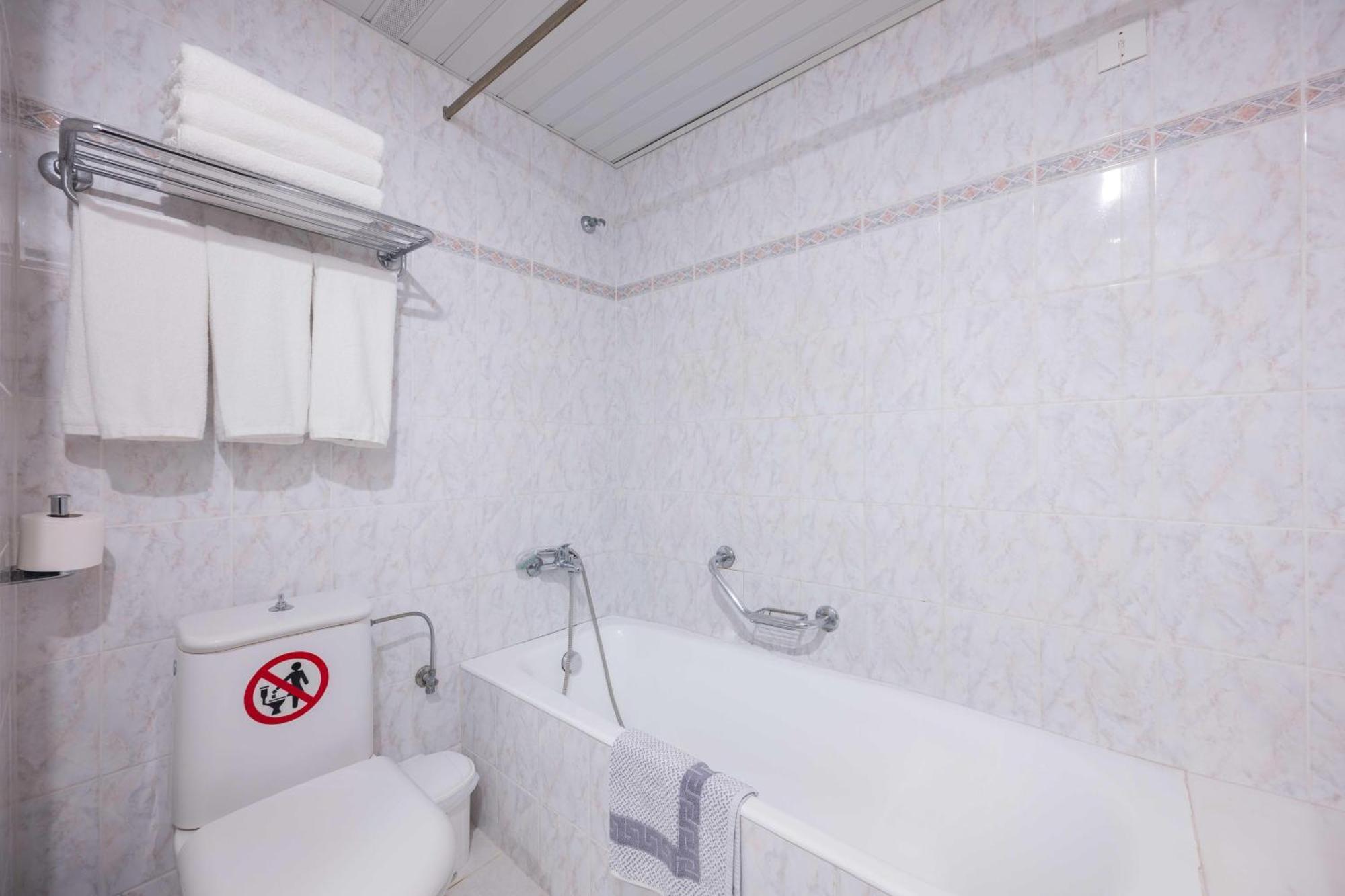 Double or Twin Room,1698944870:JPEG