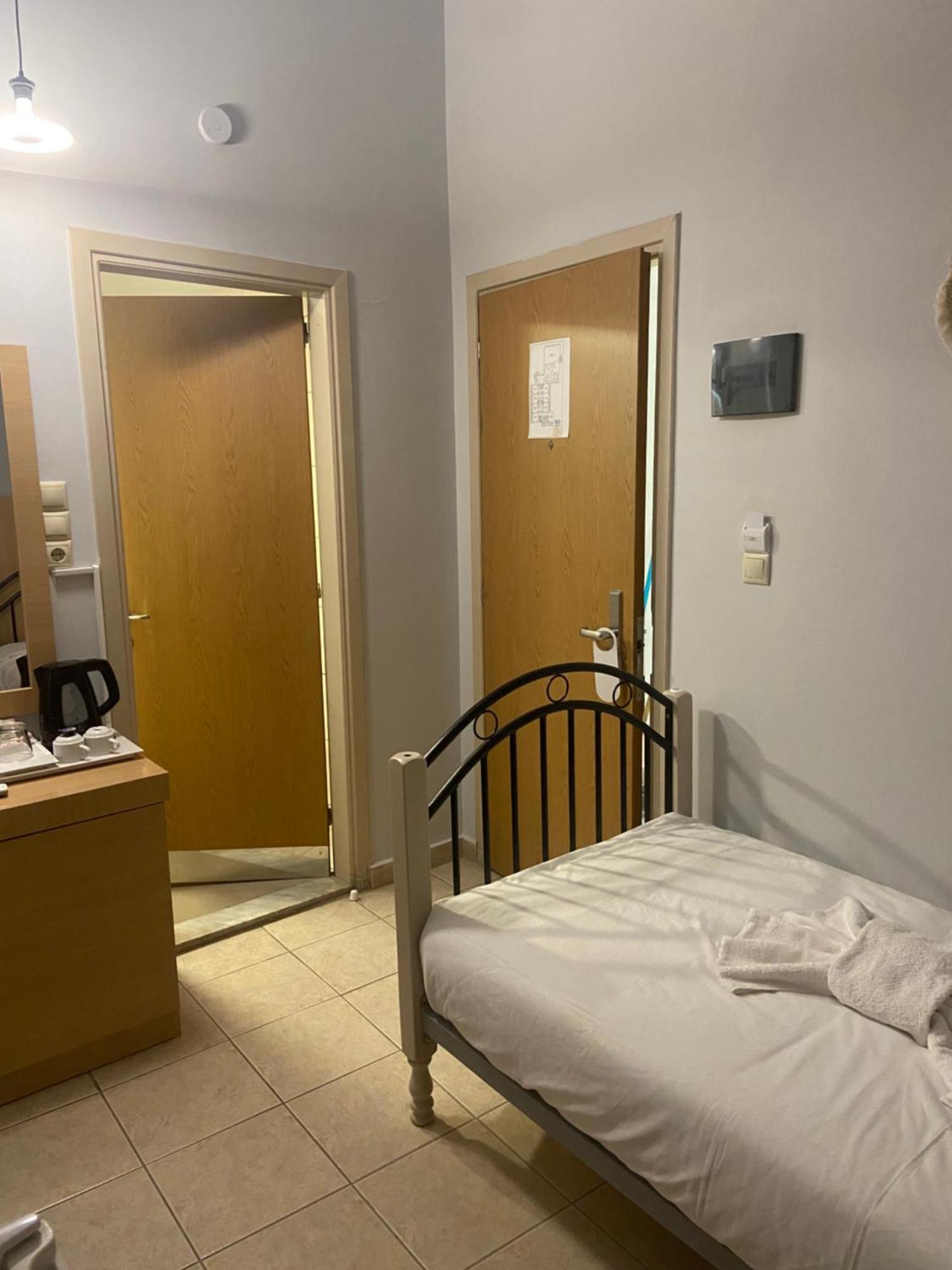 Single Room Balcony