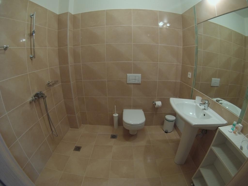 Studio Apartment Sea View Disability Access