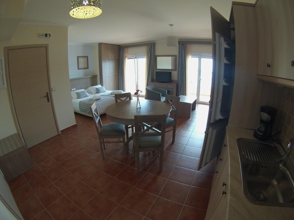 Studio Apartment Sea View Disability Access