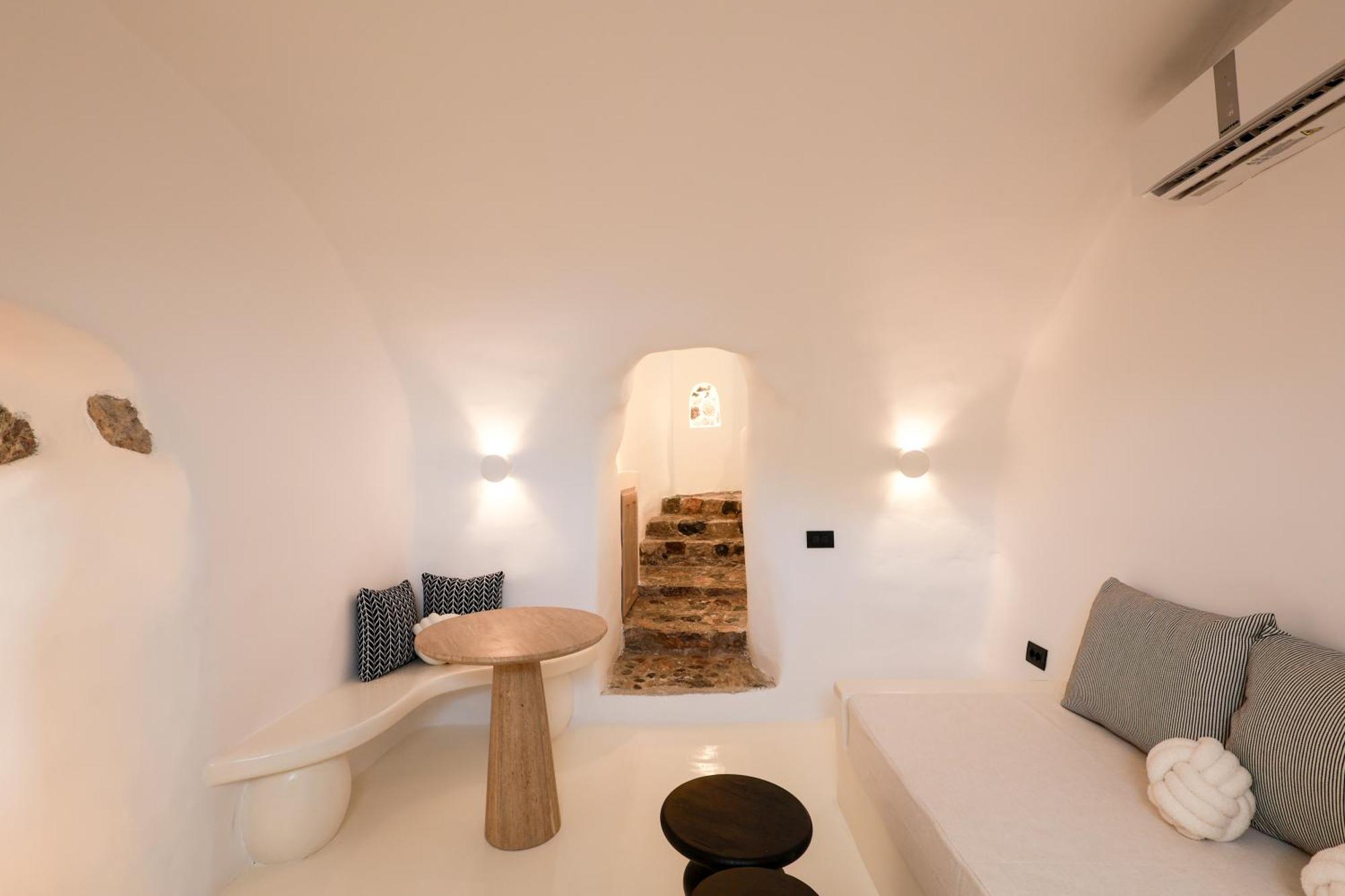 Honeymoon Suite Private Heated Pool