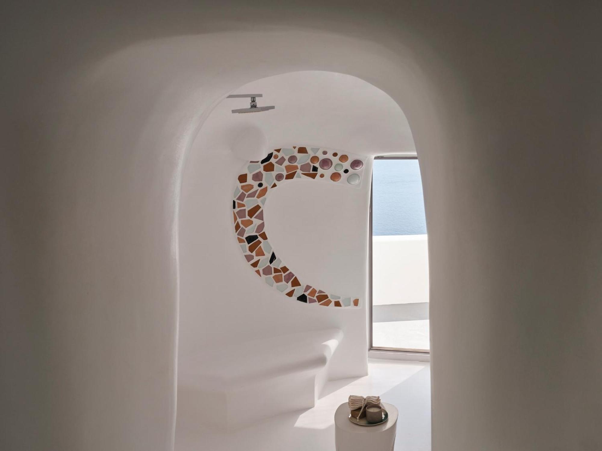 Honeymoon Suite with Outdoor Hot Tub,1731474059:JPEG