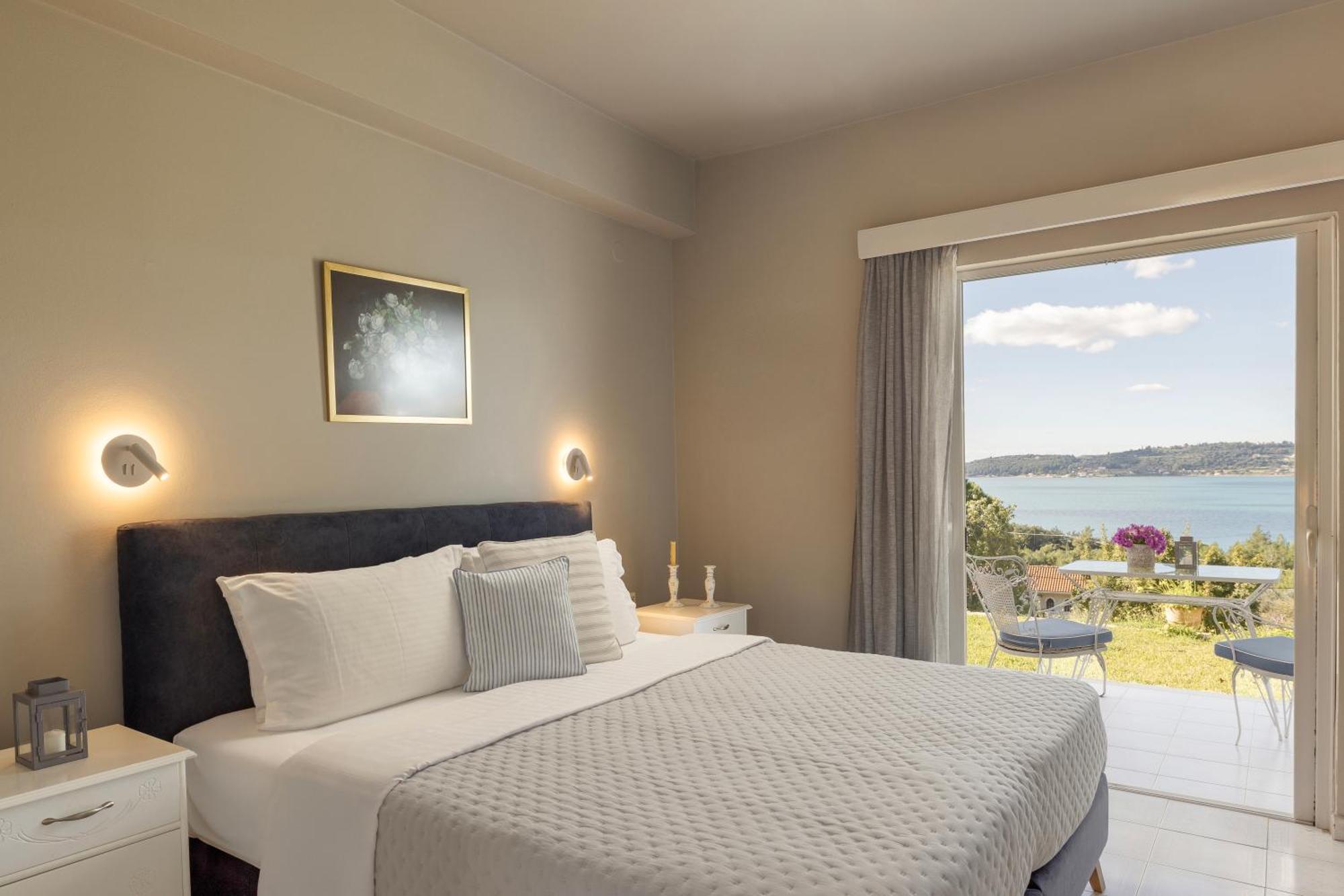 Double or Twin Room Sea View