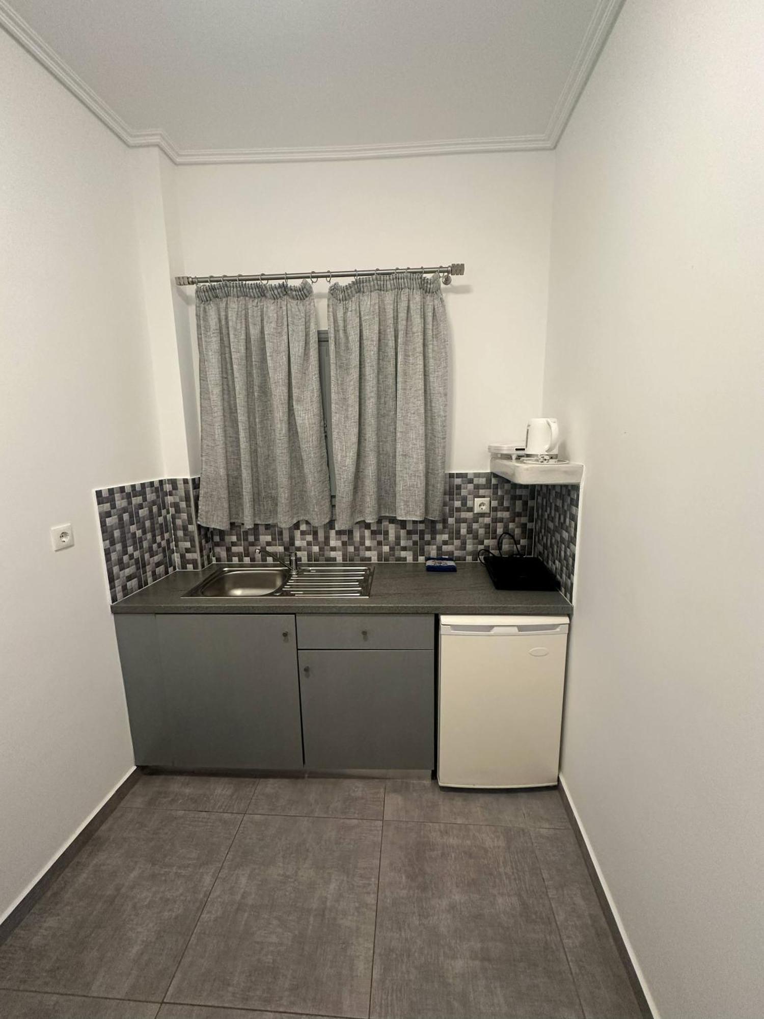 Deluxe Double Studio,1742748548:JPEG