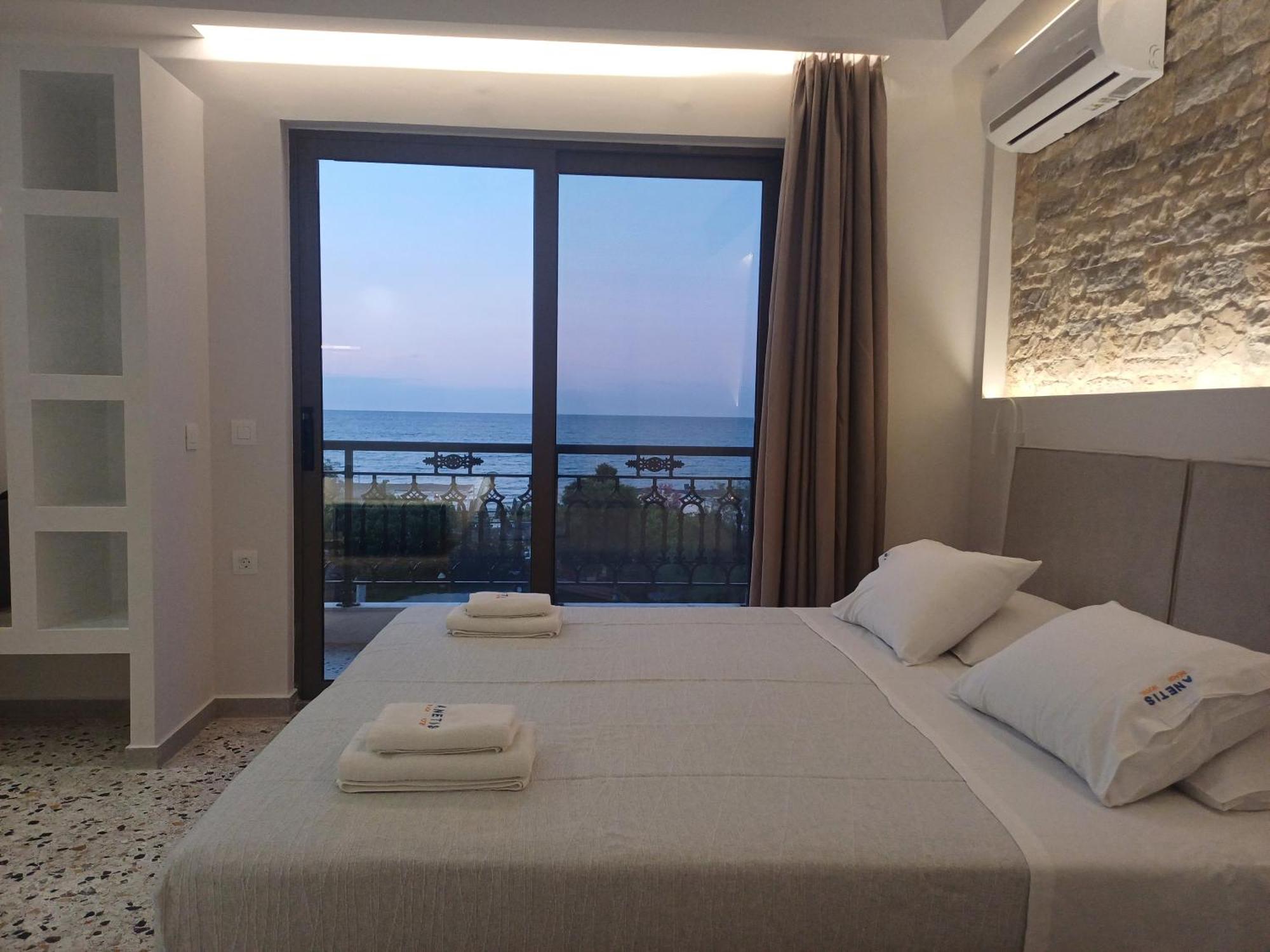 Deluxe Double or Twin Room Sea View
