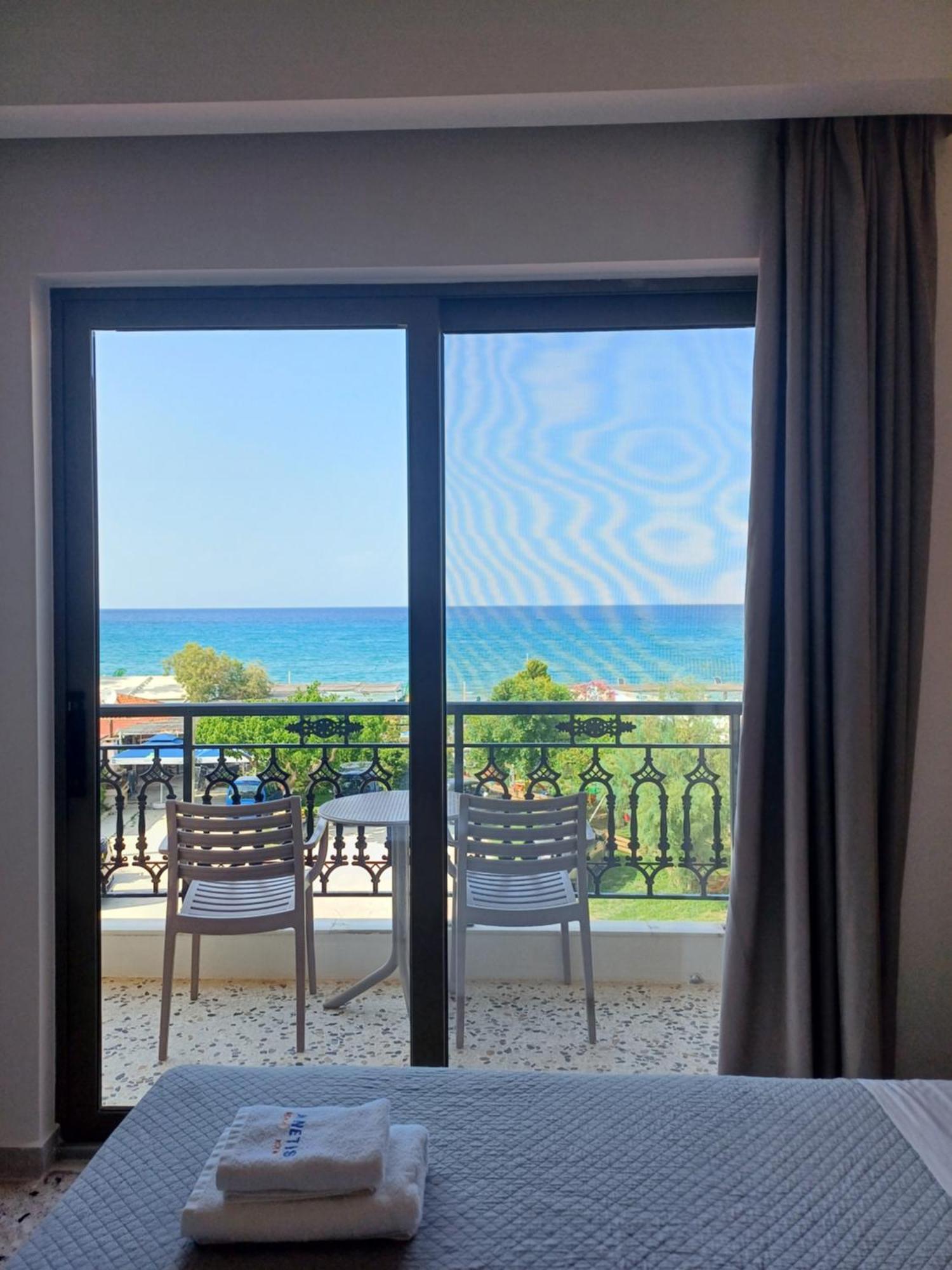 Deluxe Double or Twin Room Sea View