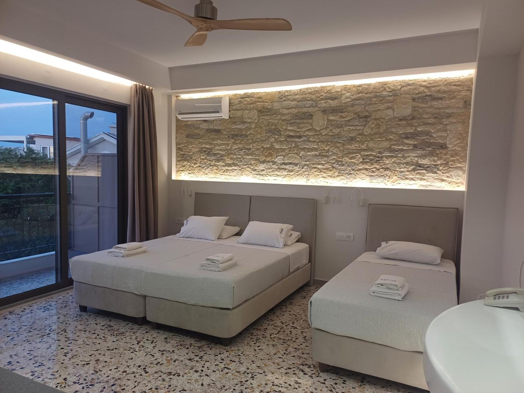 Deluxe Double or Twin Room Sea View