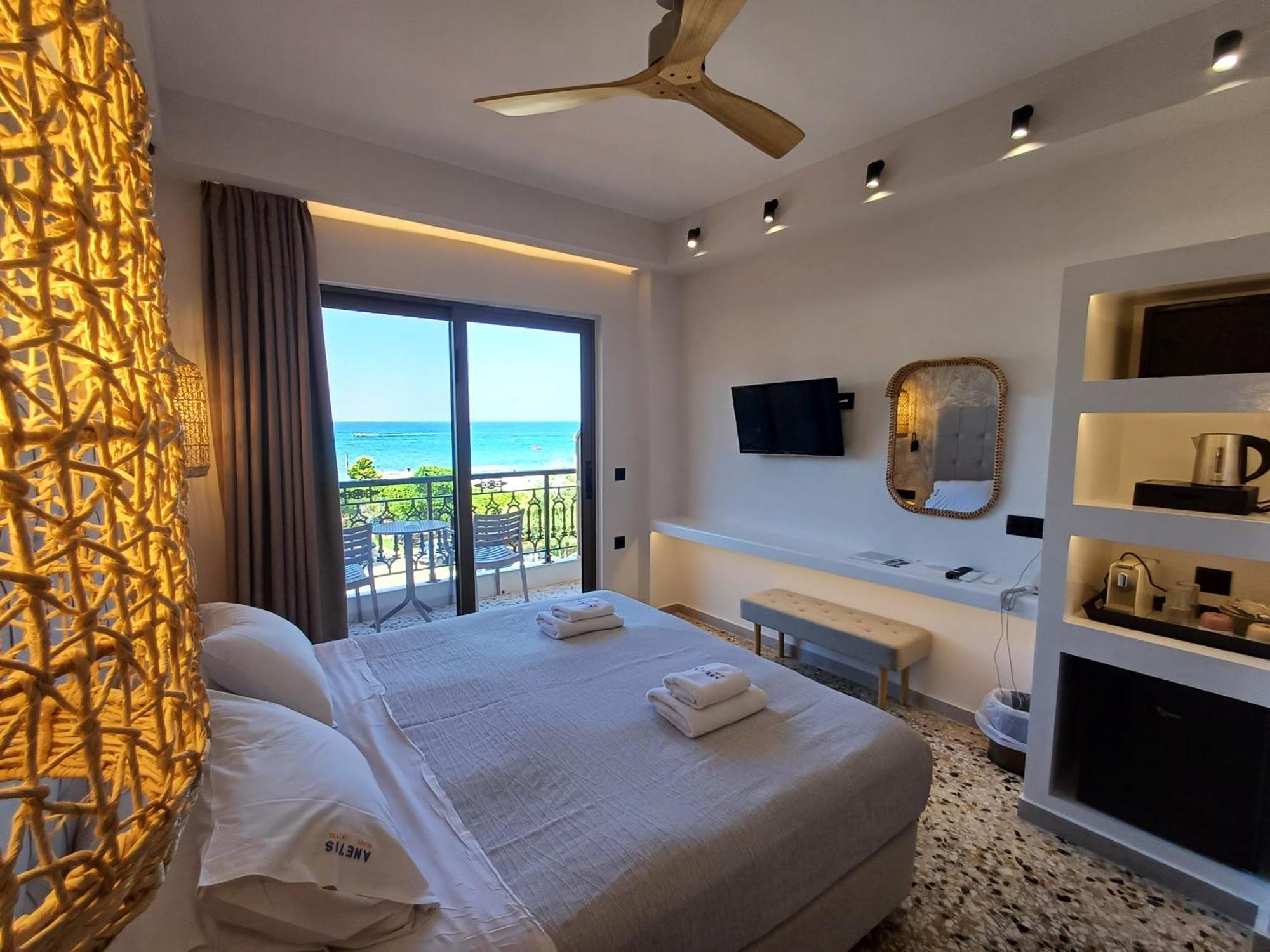 Deluxe Double or Twin Room Sea View