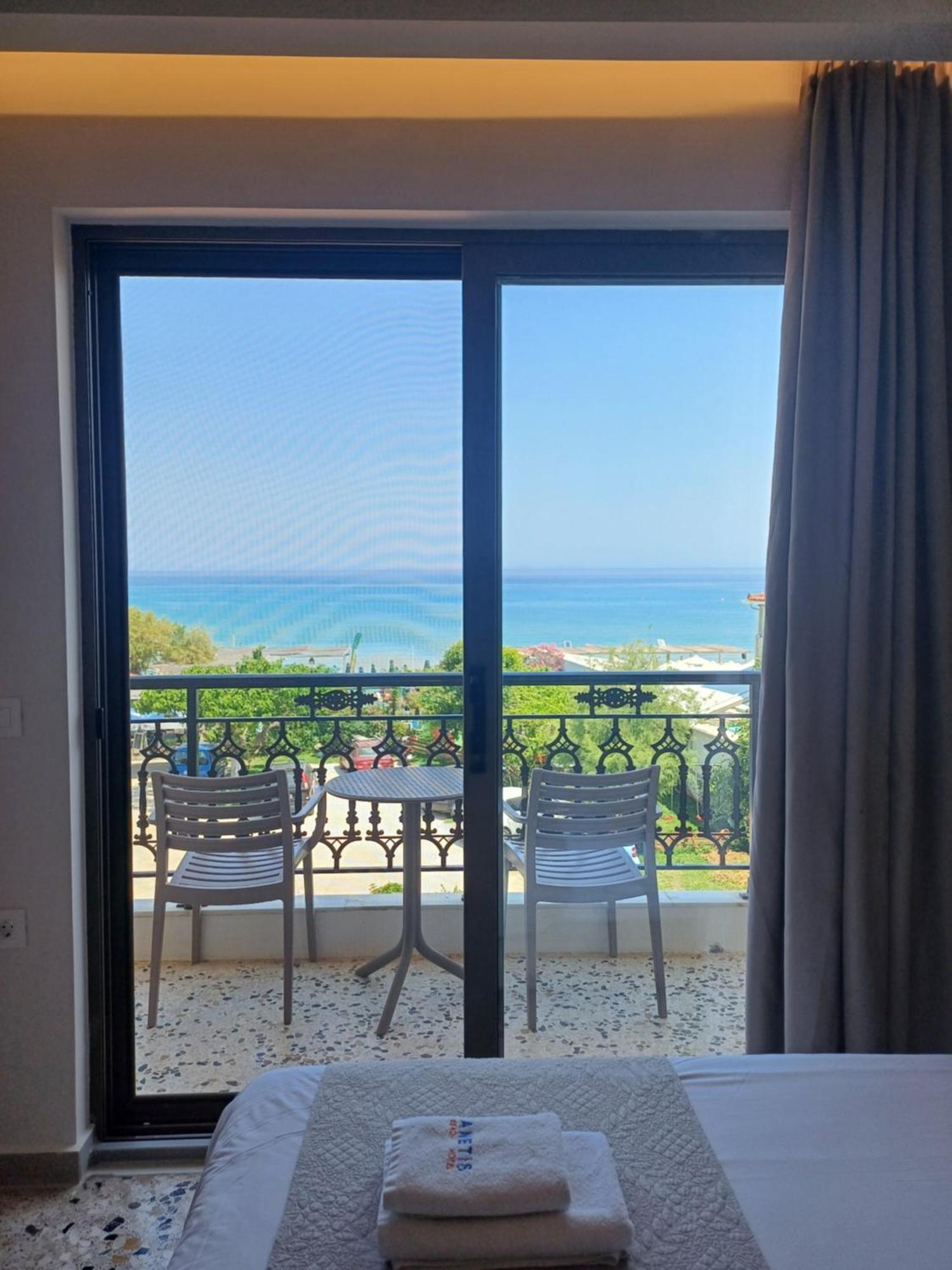 Deluxe Double or Twin Room Sea View