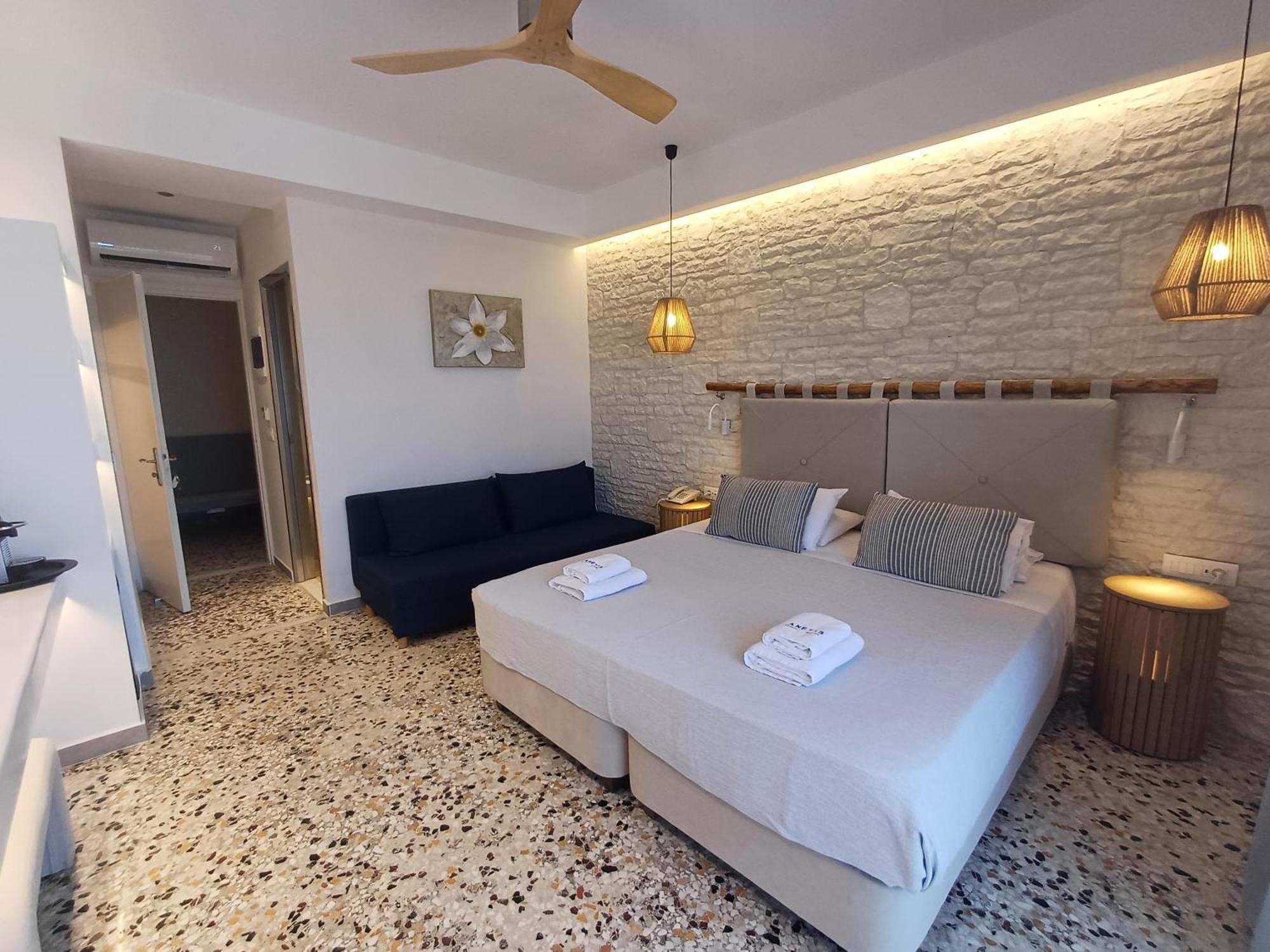 Deluxe Double or Twin Room Sea View
