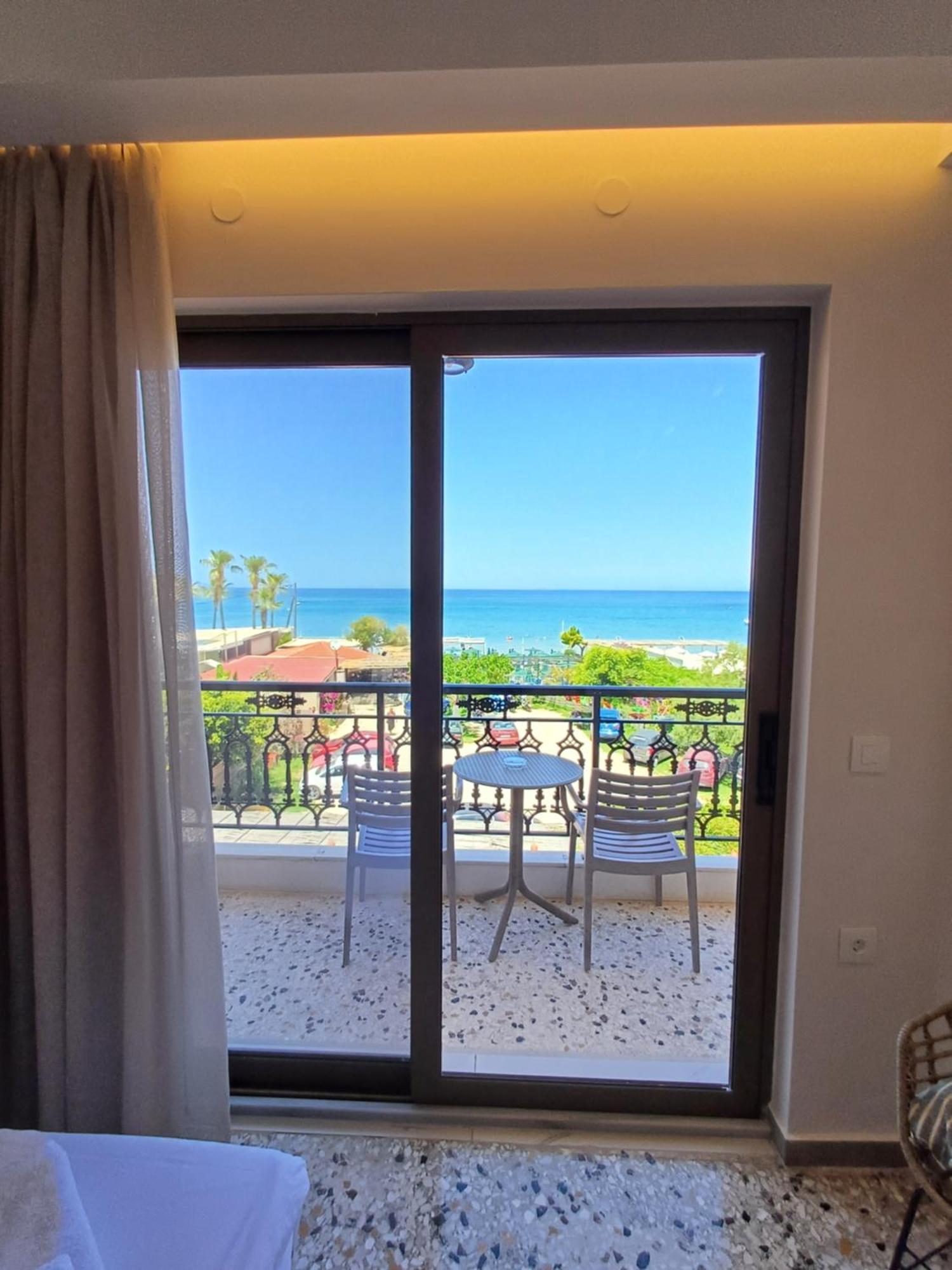 Deluxe Double or Twin Room Sea View