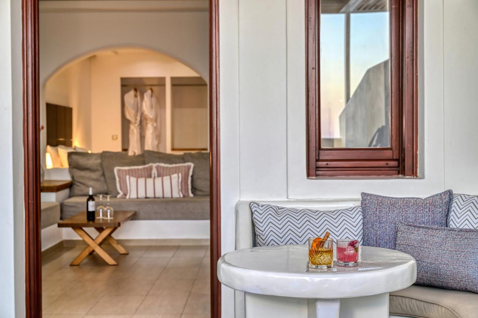 Jacuzzi Premium Suite with Outdoor Jacuzzi