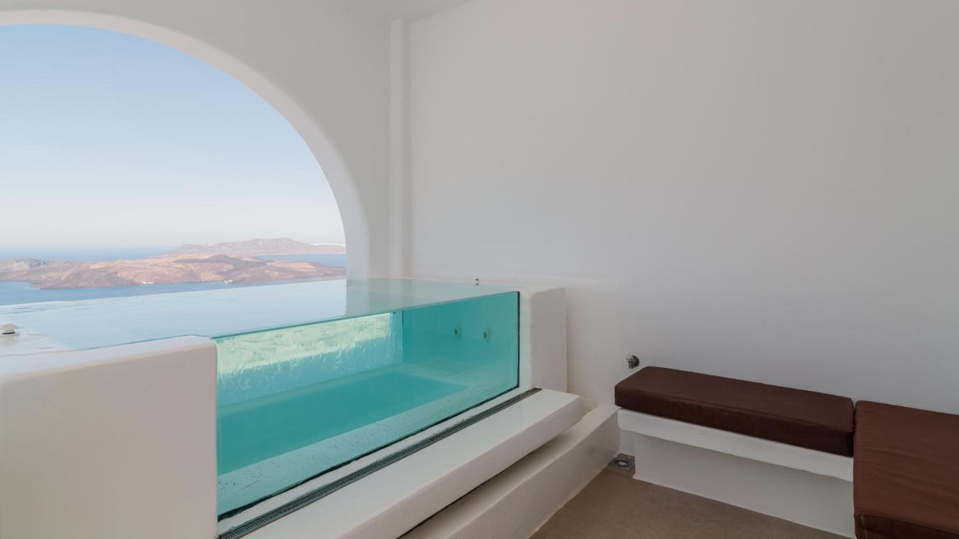 Executive Blue Suite Hot Tub & Caldera View,1766301634:JPEG
