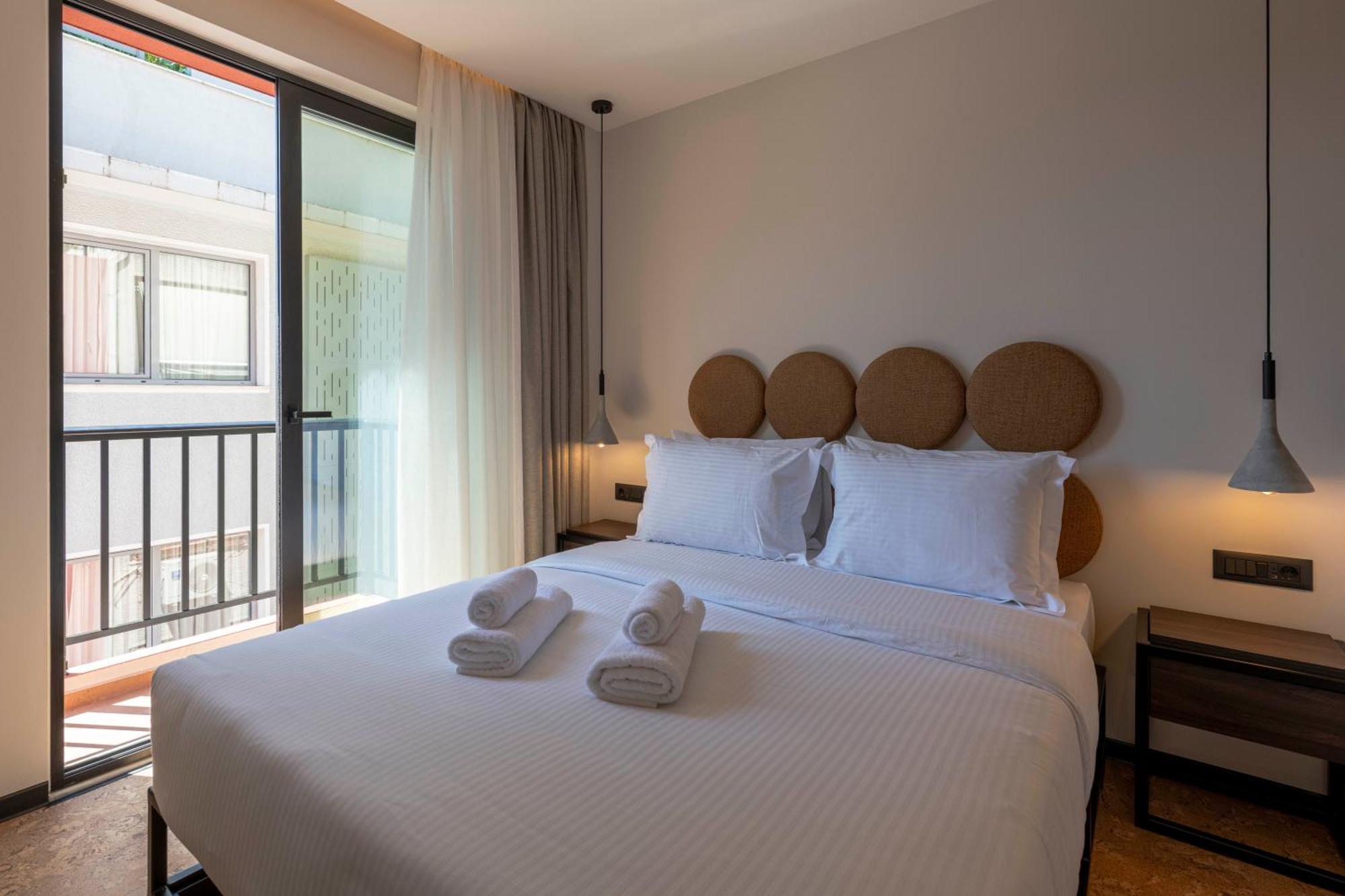 Deluxe Double Room Small Balcony