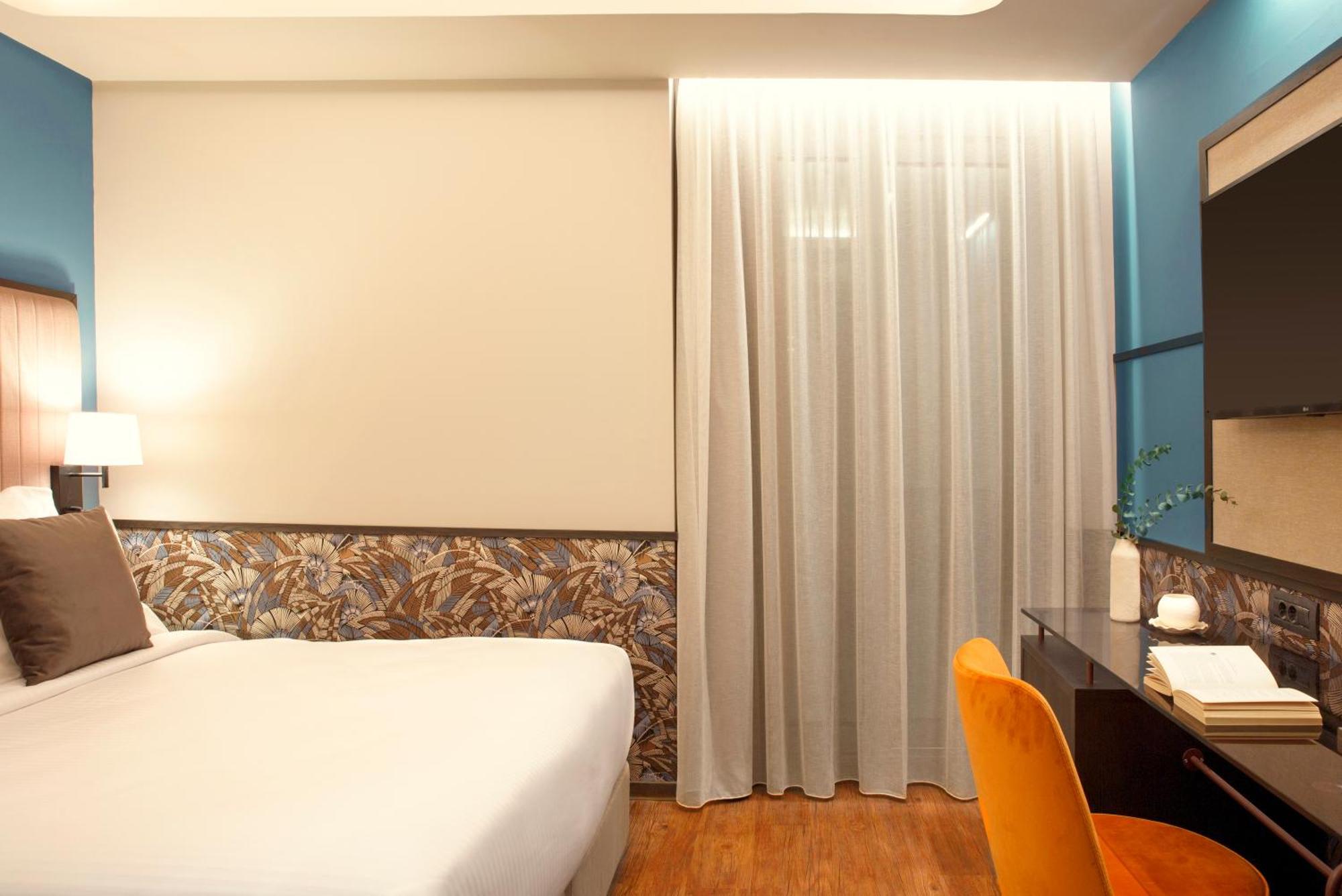 Deluxe Double Room City View