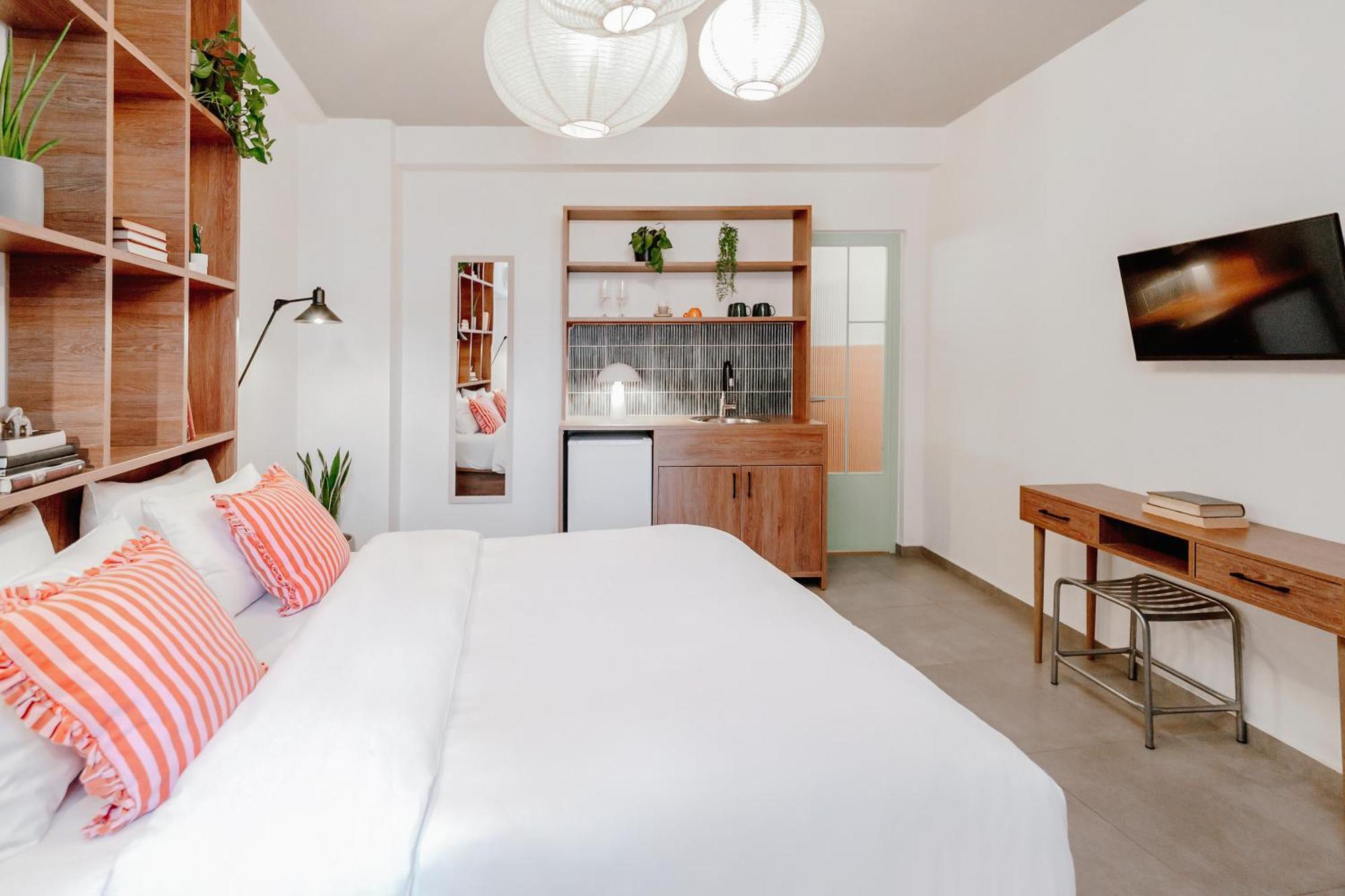 Cozy Double Room No External View