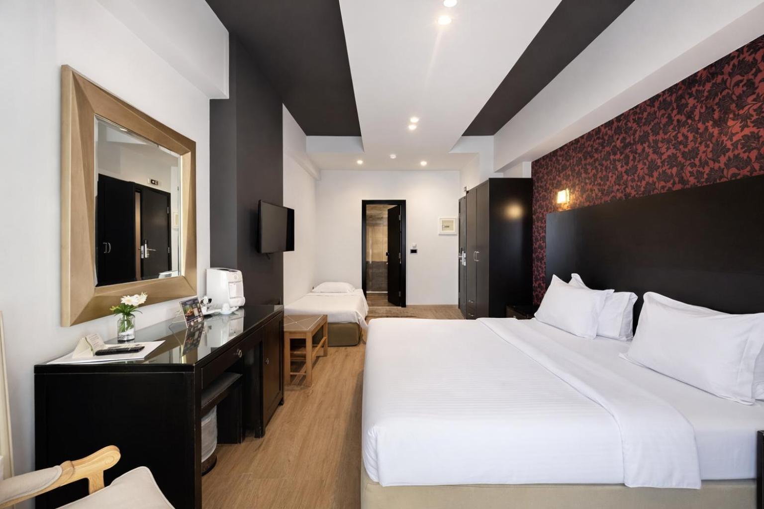 Triple Room