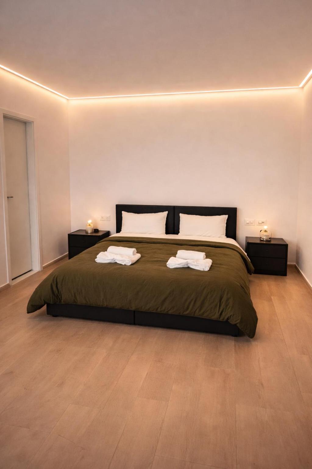 One-Bedroom Apartment,1758307943:JPEG