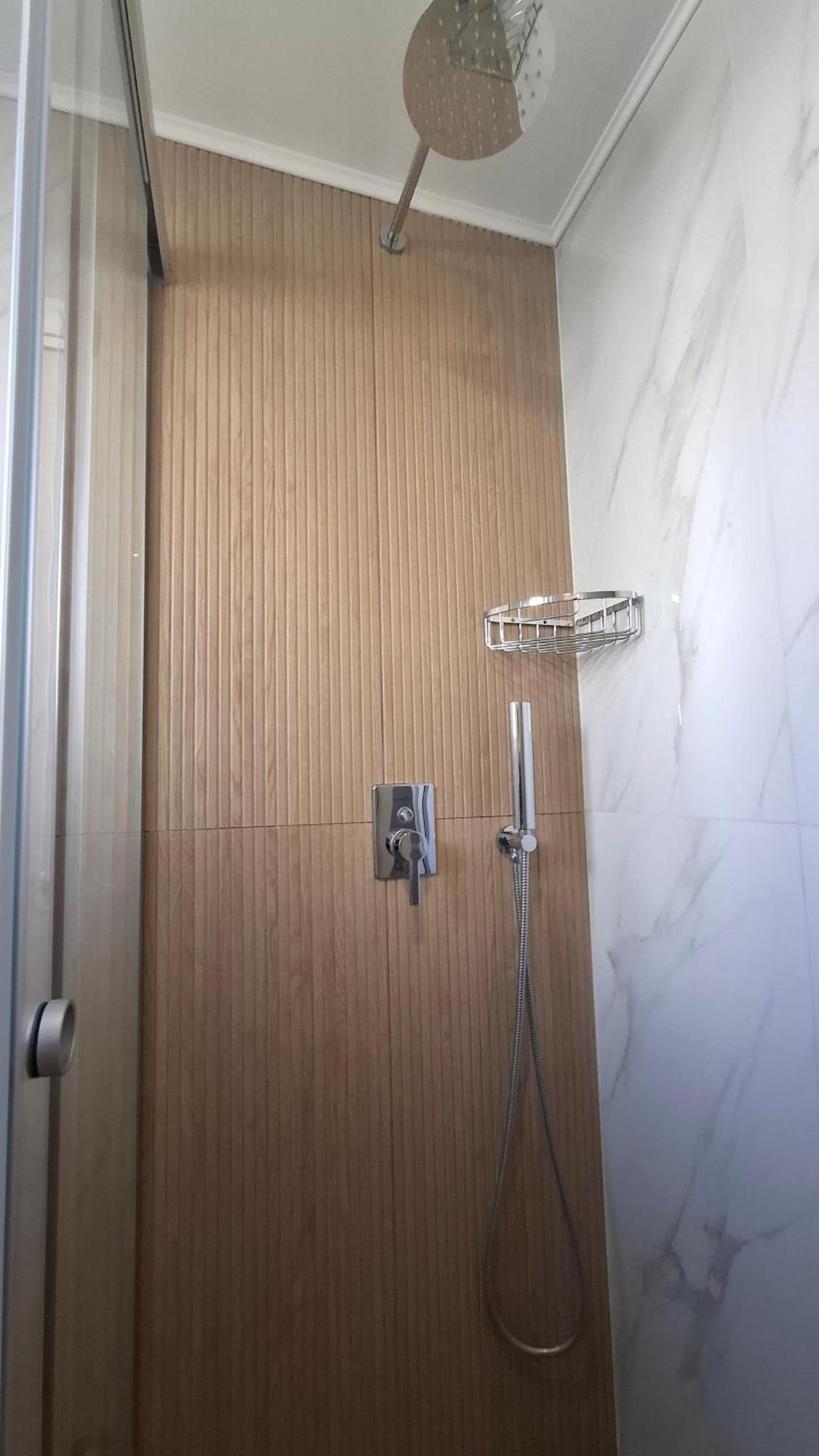 One-Bedroom Apartment Double Bed or Garden View