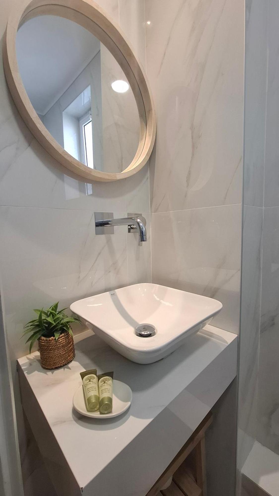 One-Bedroom Apartment Double Bed or Garden View