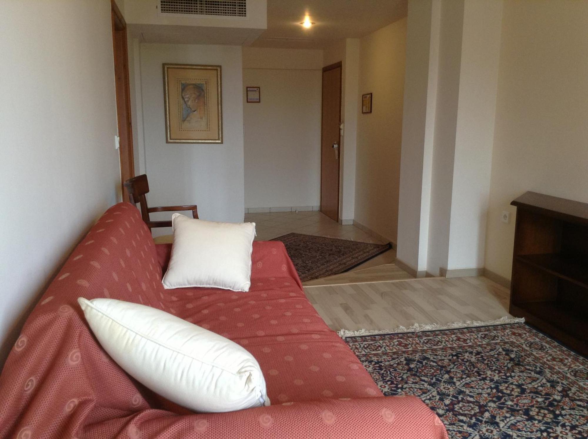 One-Bedroom Suite Pool View,176574978:JPEG