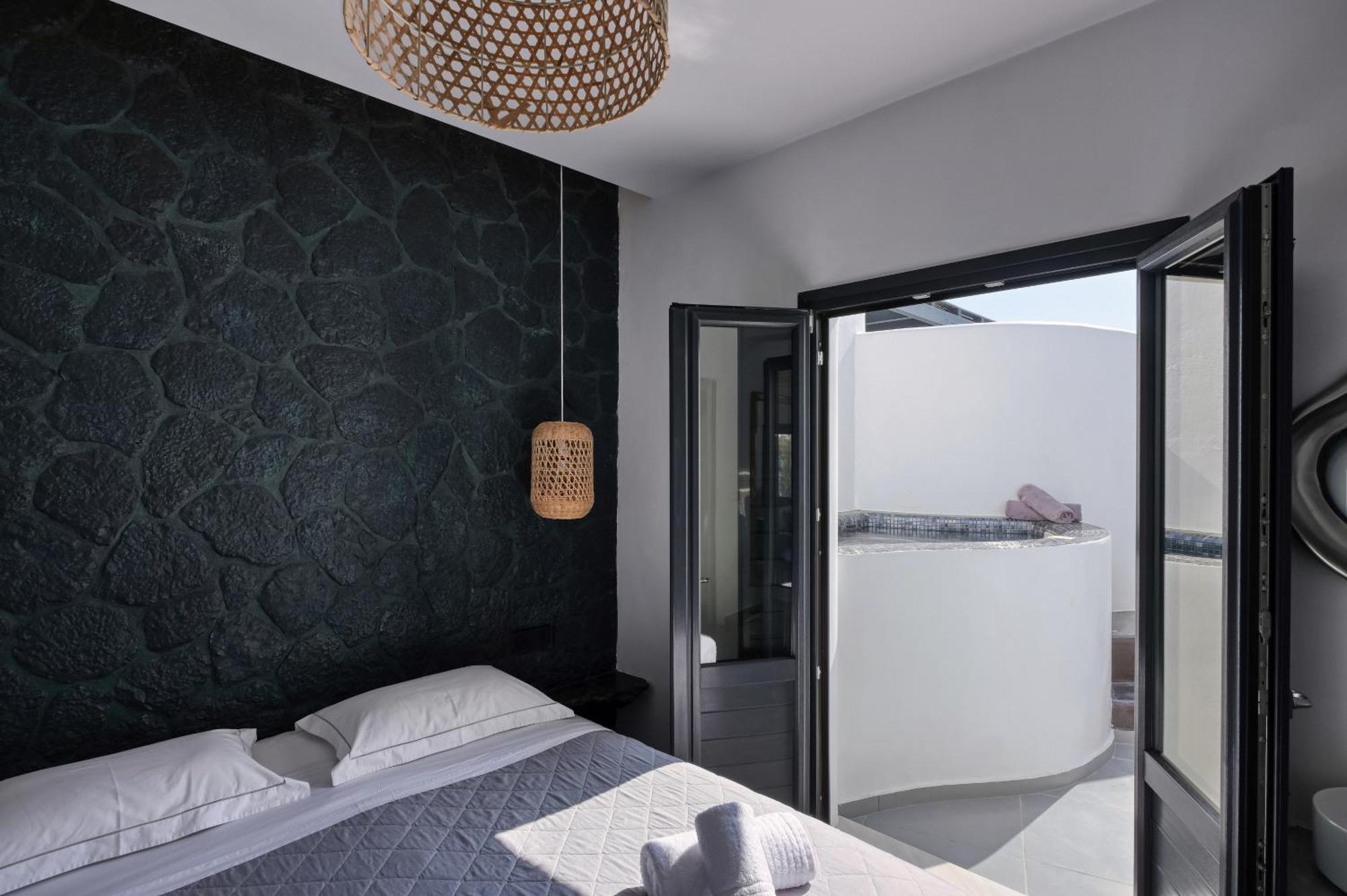 Suite Elegante con jacuzzi climatizado privado al aire libre
