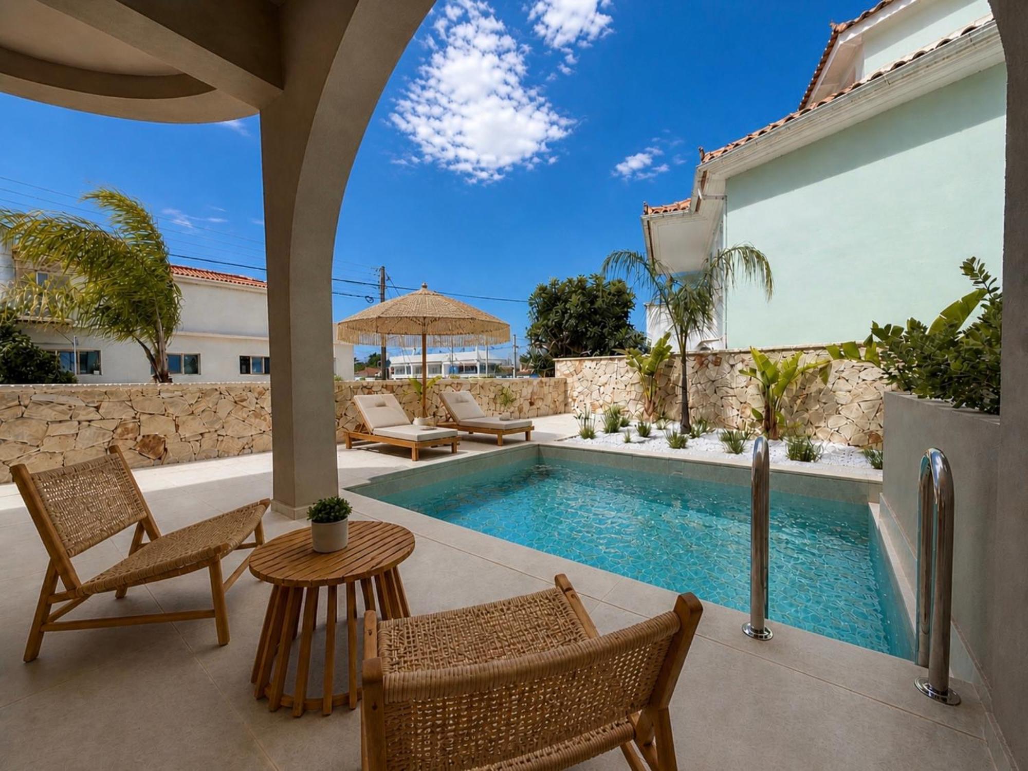 Junior Suite Private Pool
