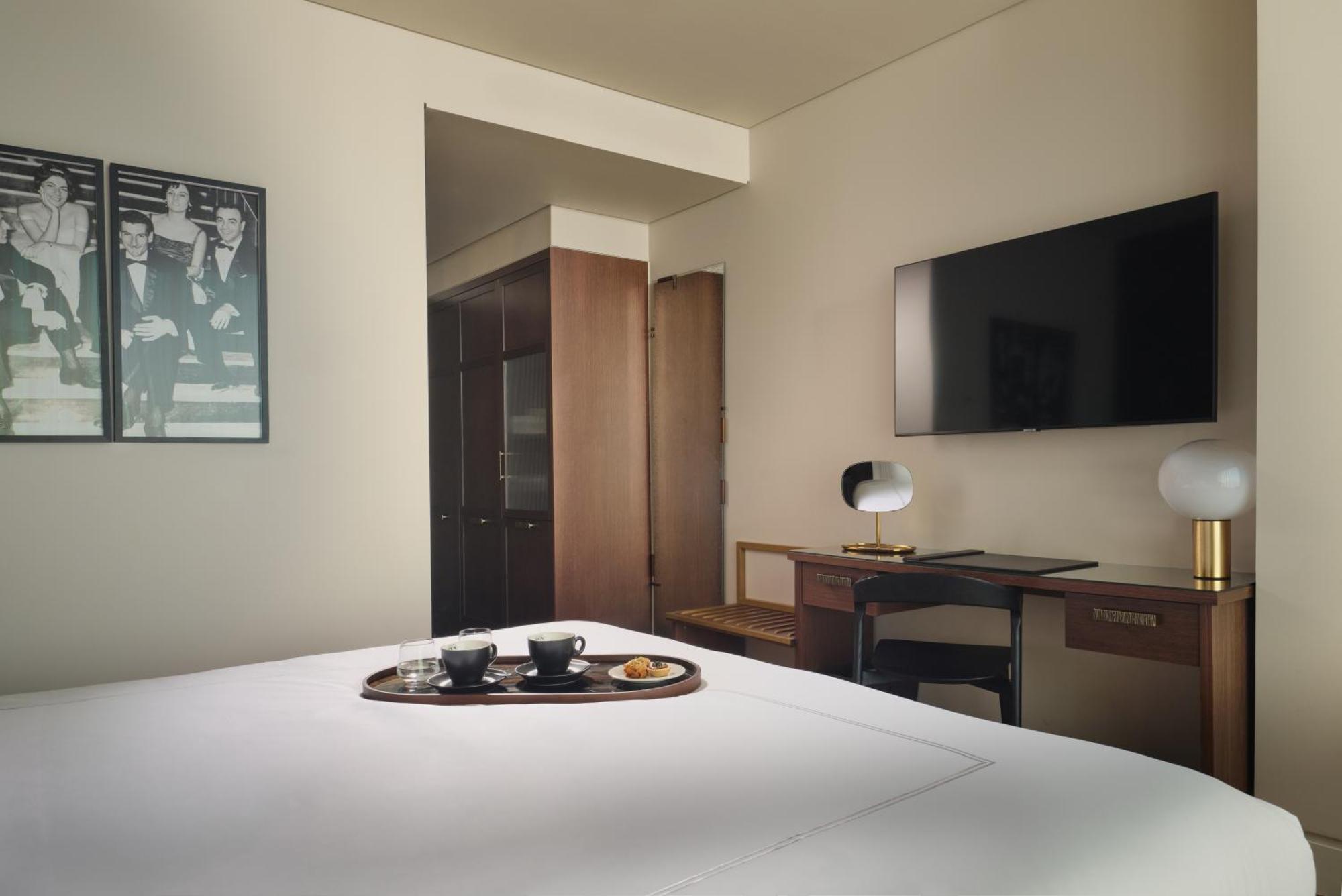 Deluxe Seafront Room Balcony