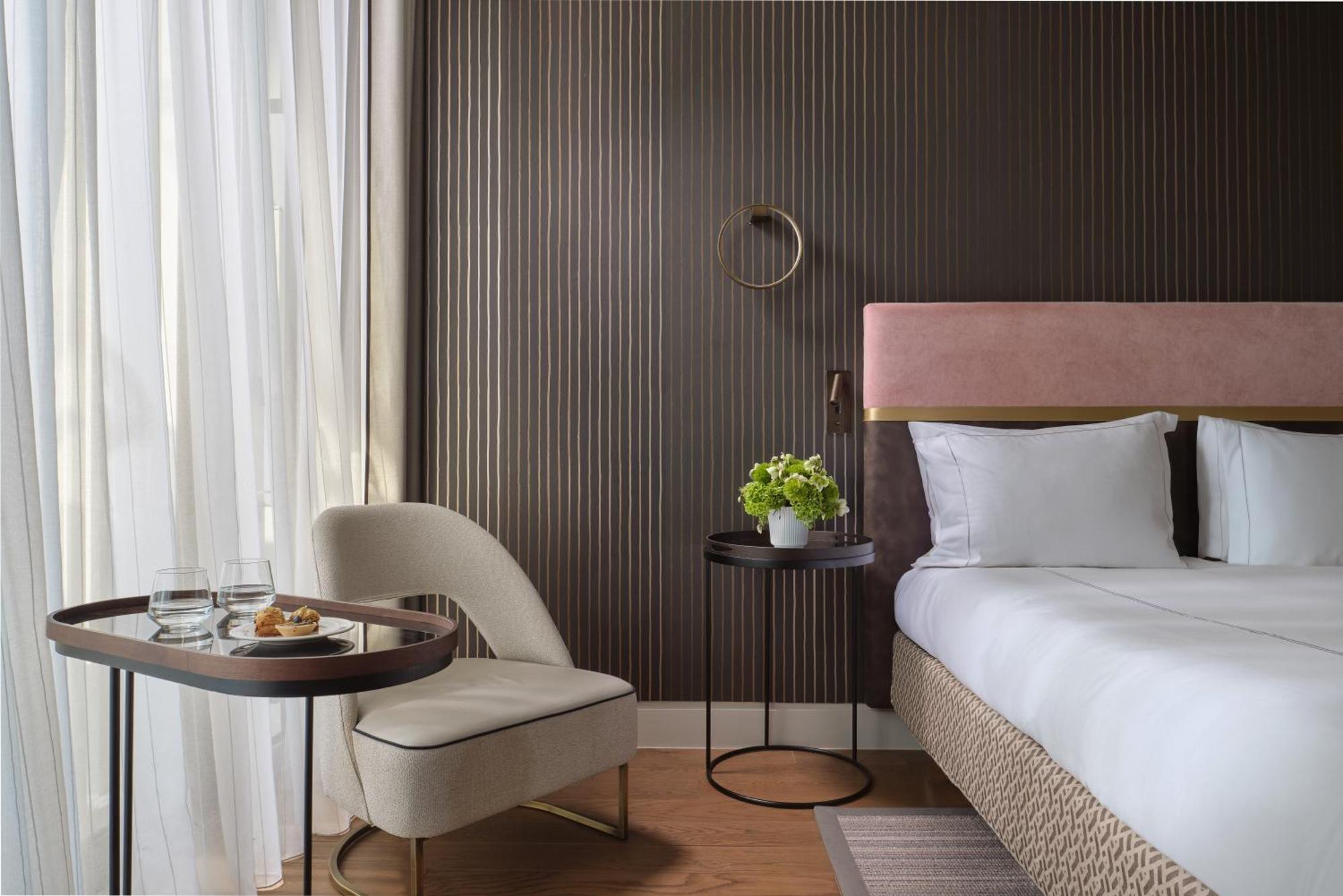 Deluxe Seafront Room Balcony