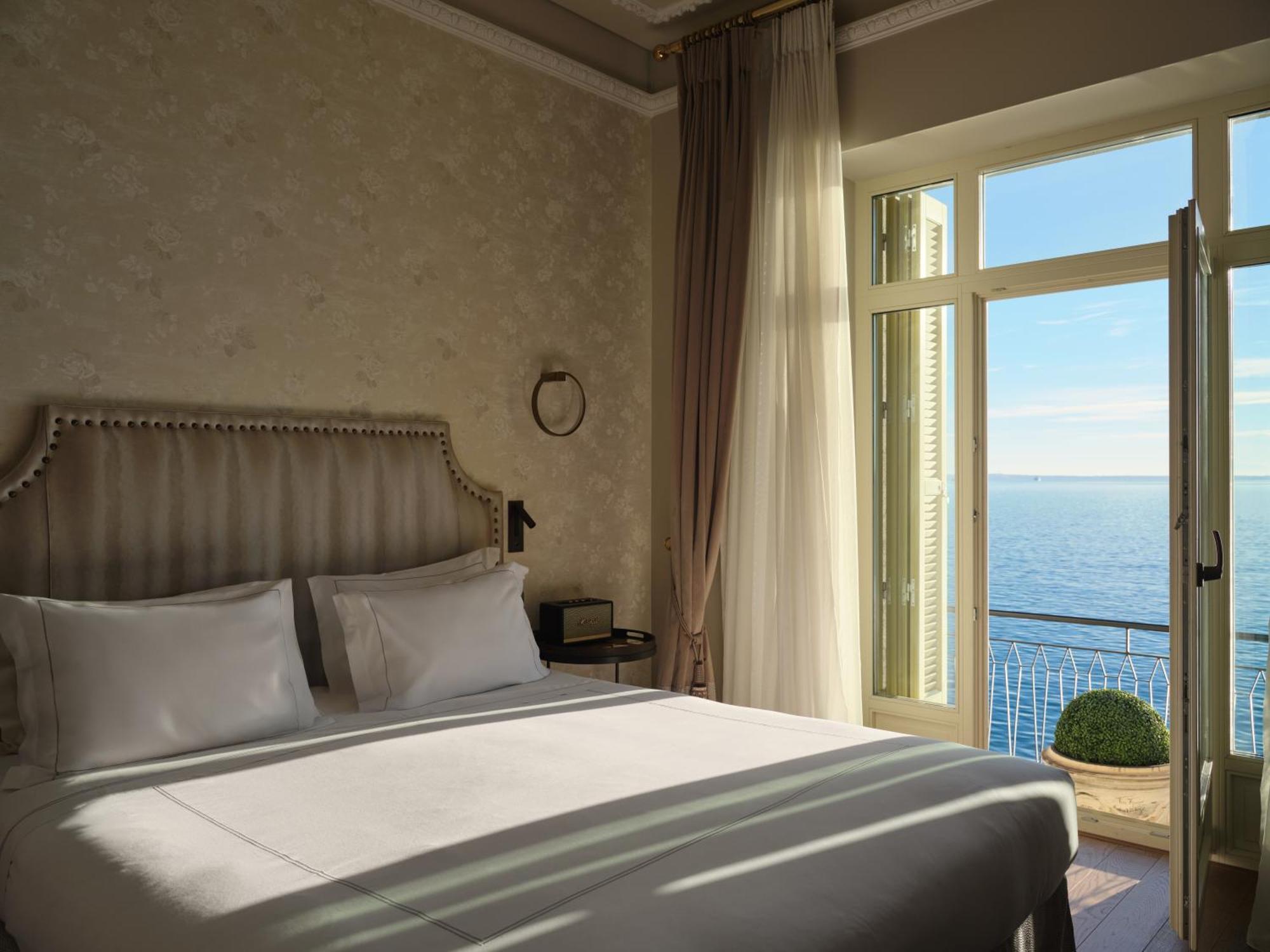 Méditerranée Suite Sea Front Balcony