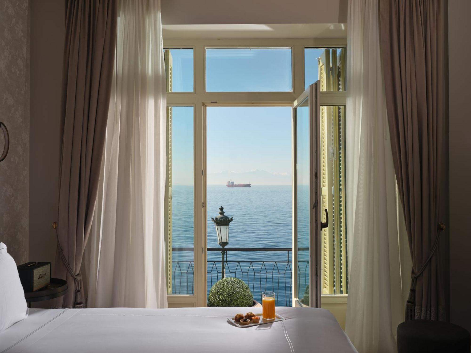 Méditerranée Suite Sea Front Balcony