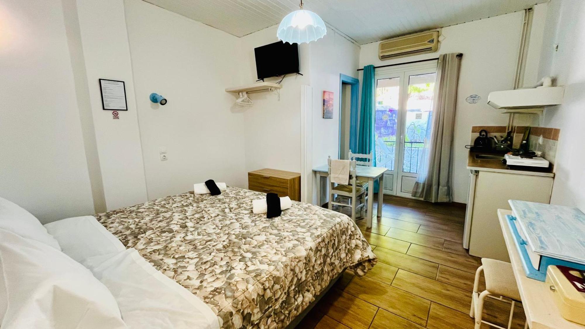 Studio Apartment