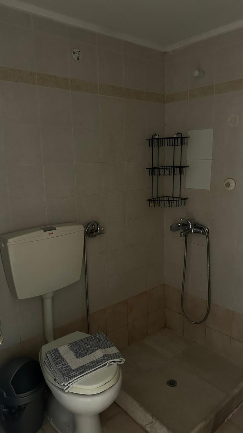 Apartament z balkonem i widokiem na okolicę