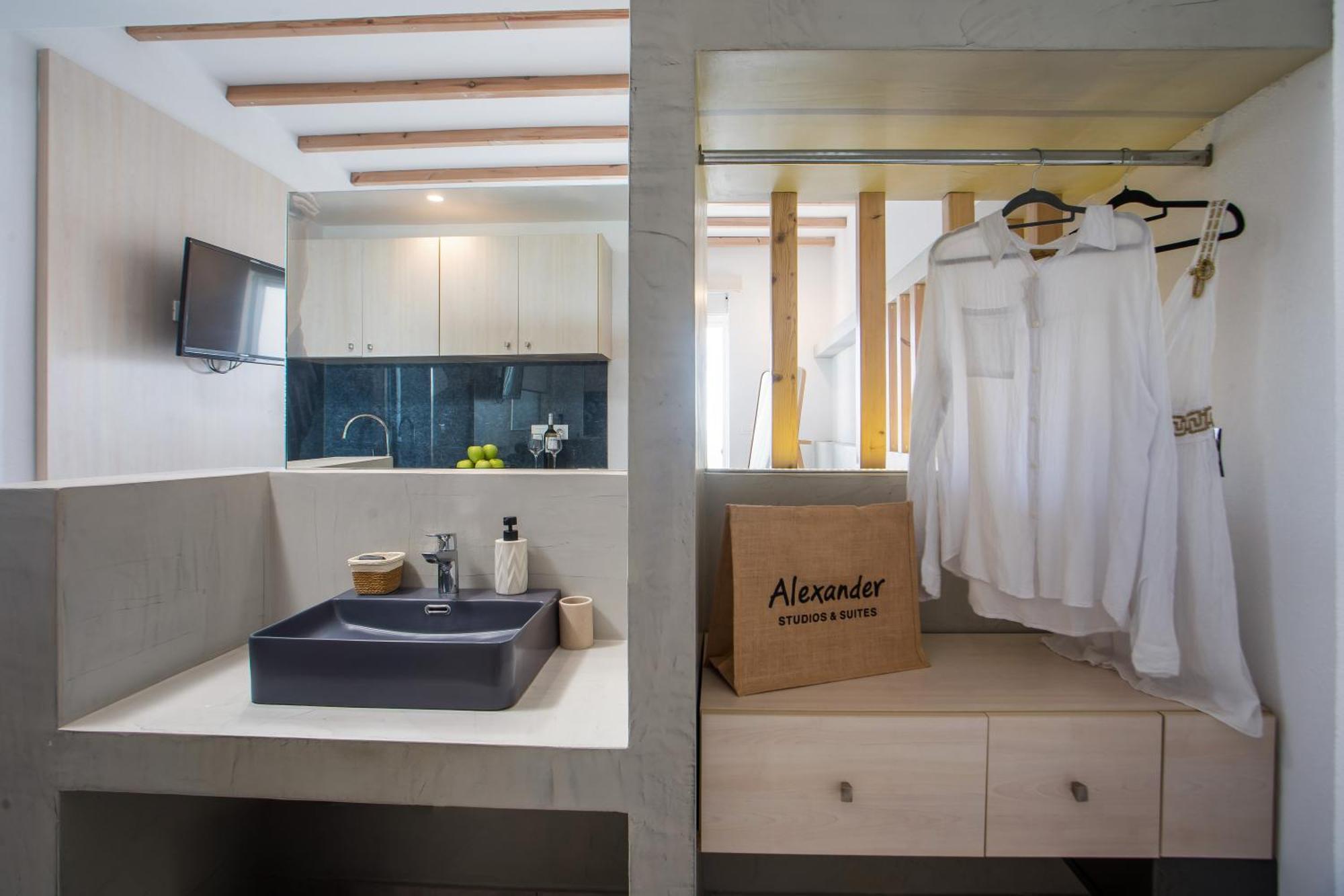 Deluxe Suite Spa Bath