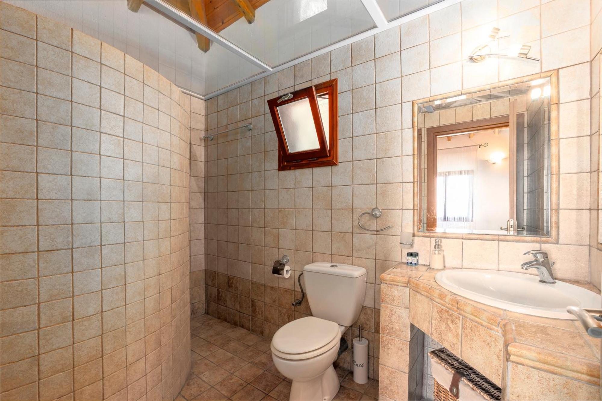 One-Bedroom Apartment Sea View