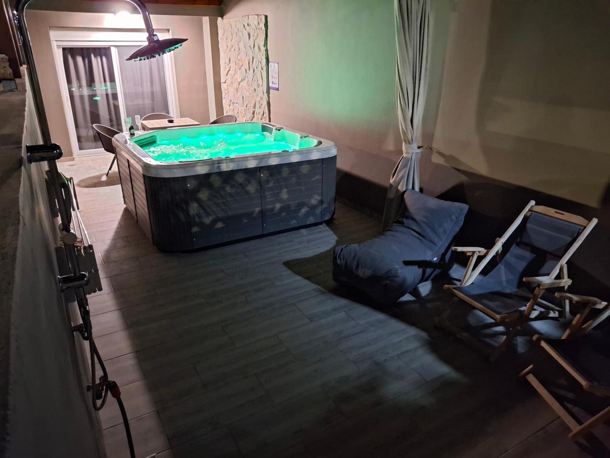Suite Hot Tub