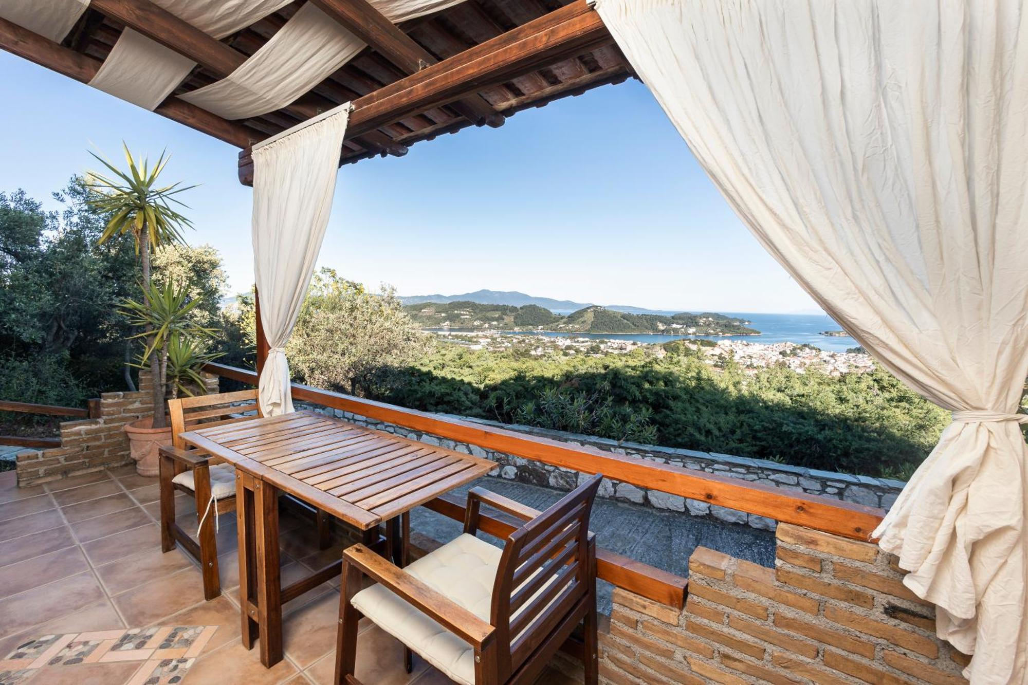 One-Bedroom Apartment Sea View