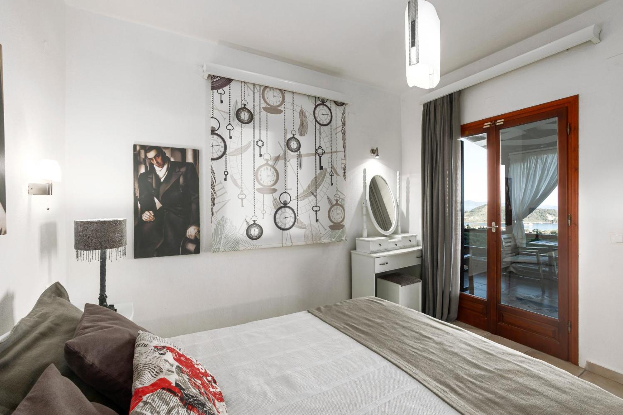 One-Bedroom Apartment Sea View