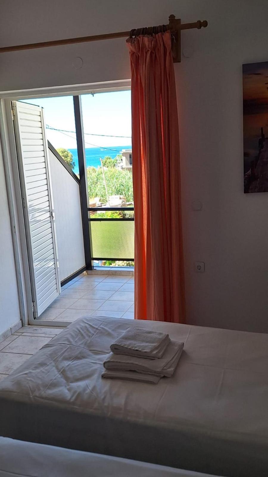 Studio Partial Sea View