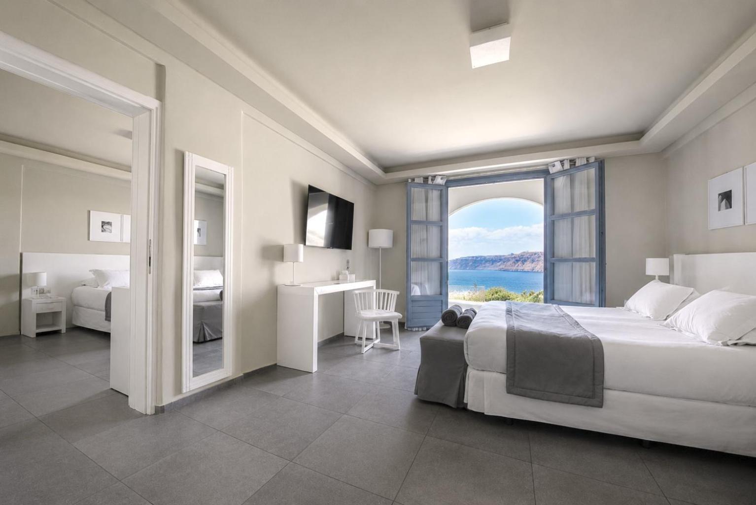 Two-Bedroom Suite with Caldera View & Hot Tub