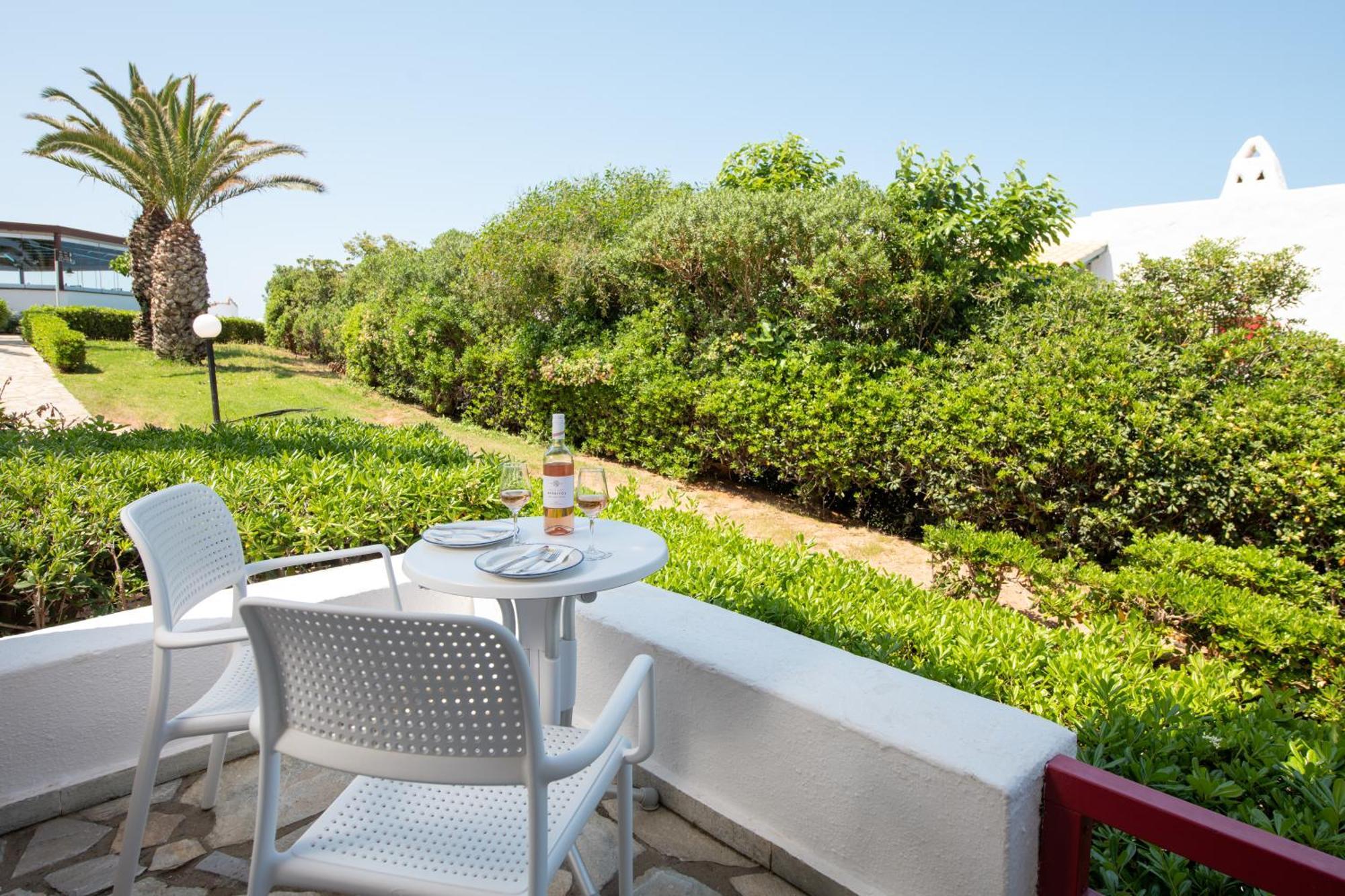 Bungalow Garden View