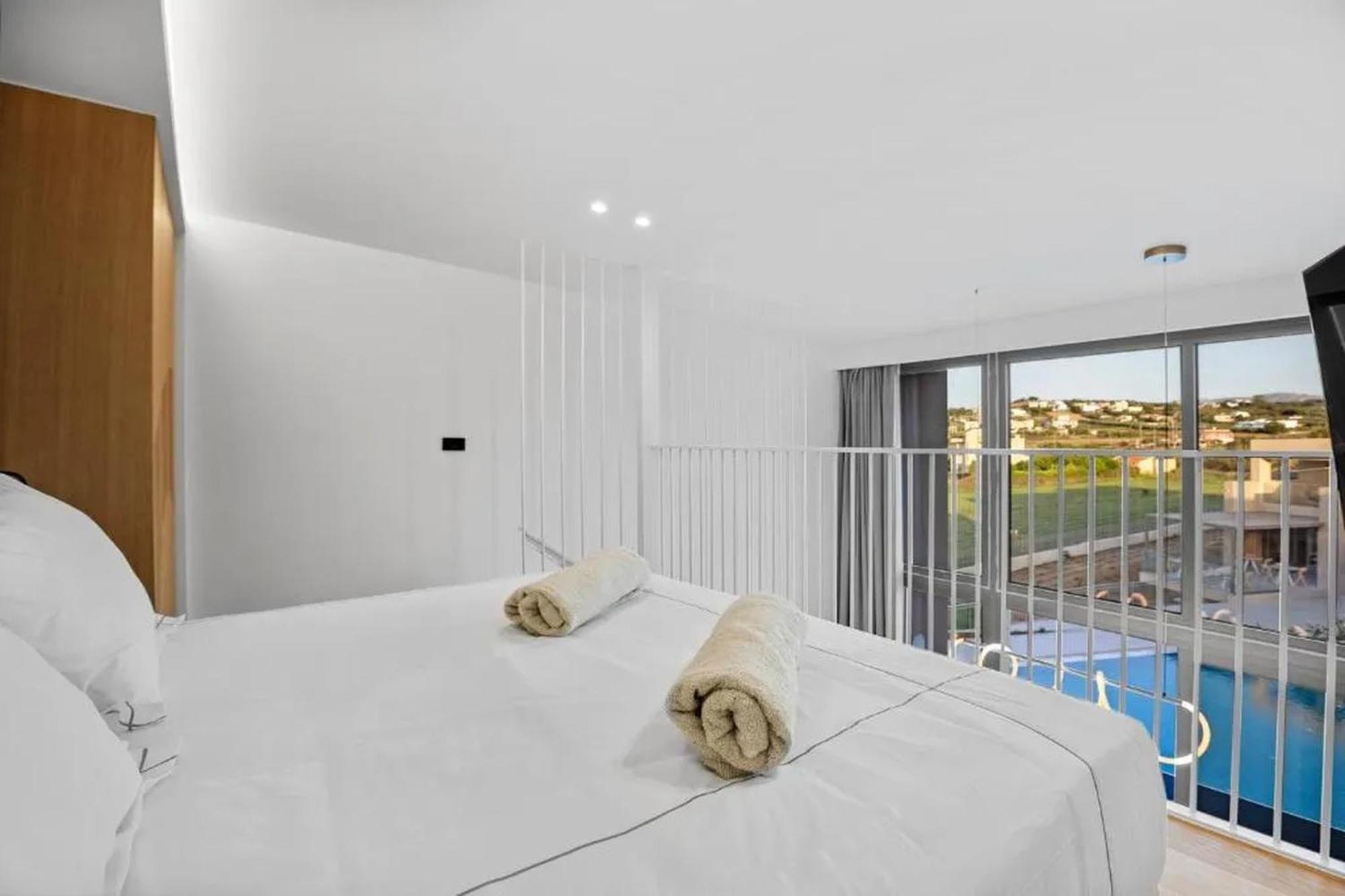 Horizon Maisonette Pool View