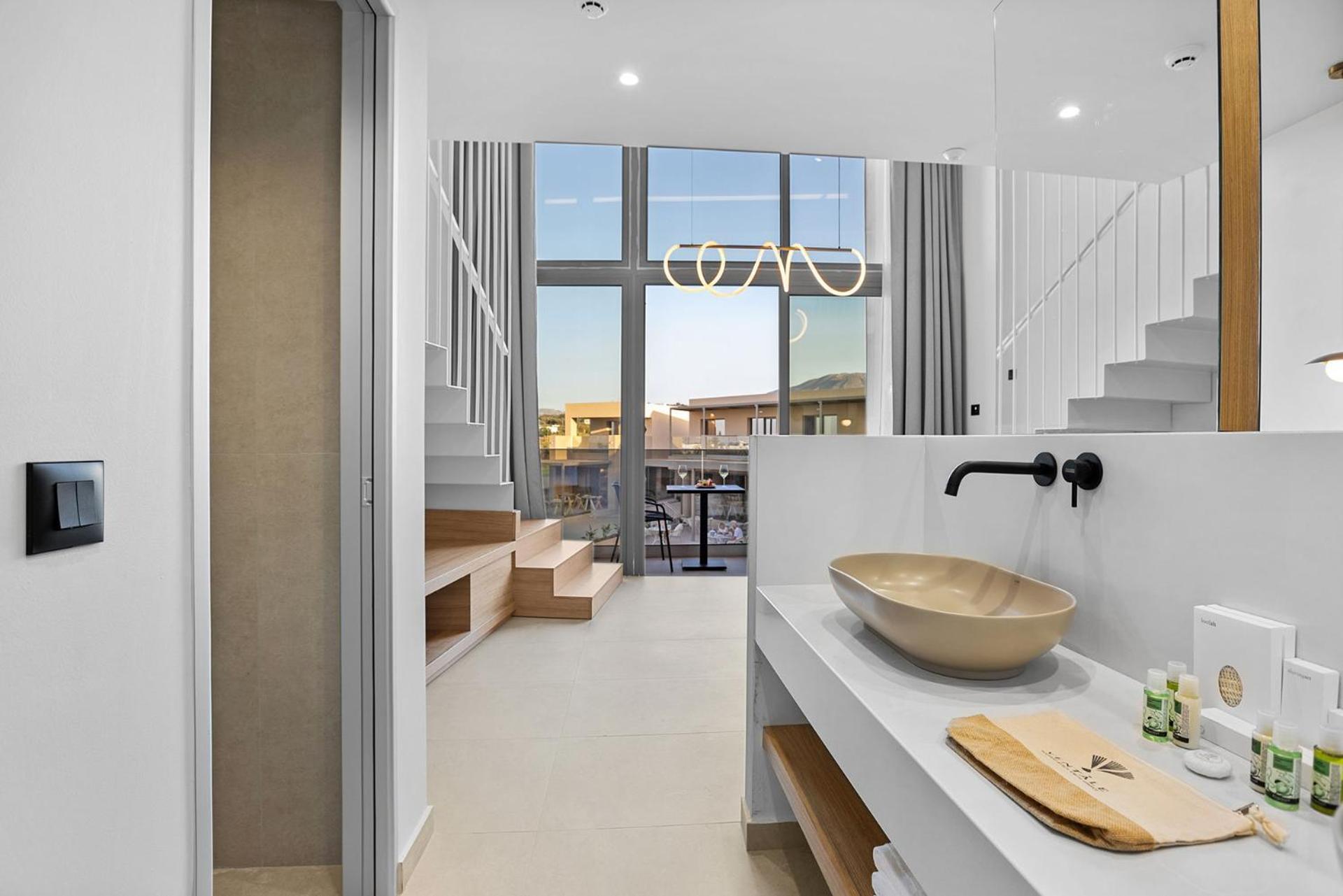 Horizon Maisonette Pool View