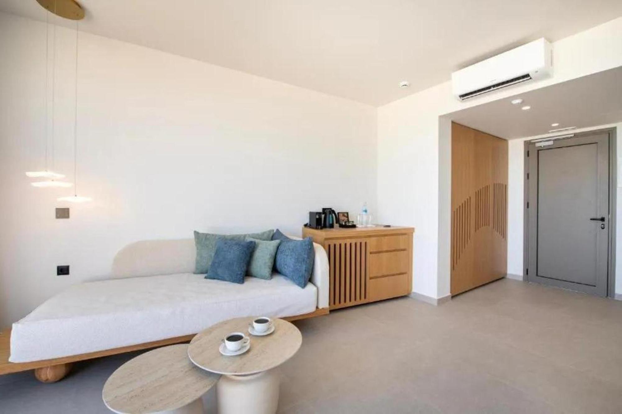 Sky Junior Suite Sea View