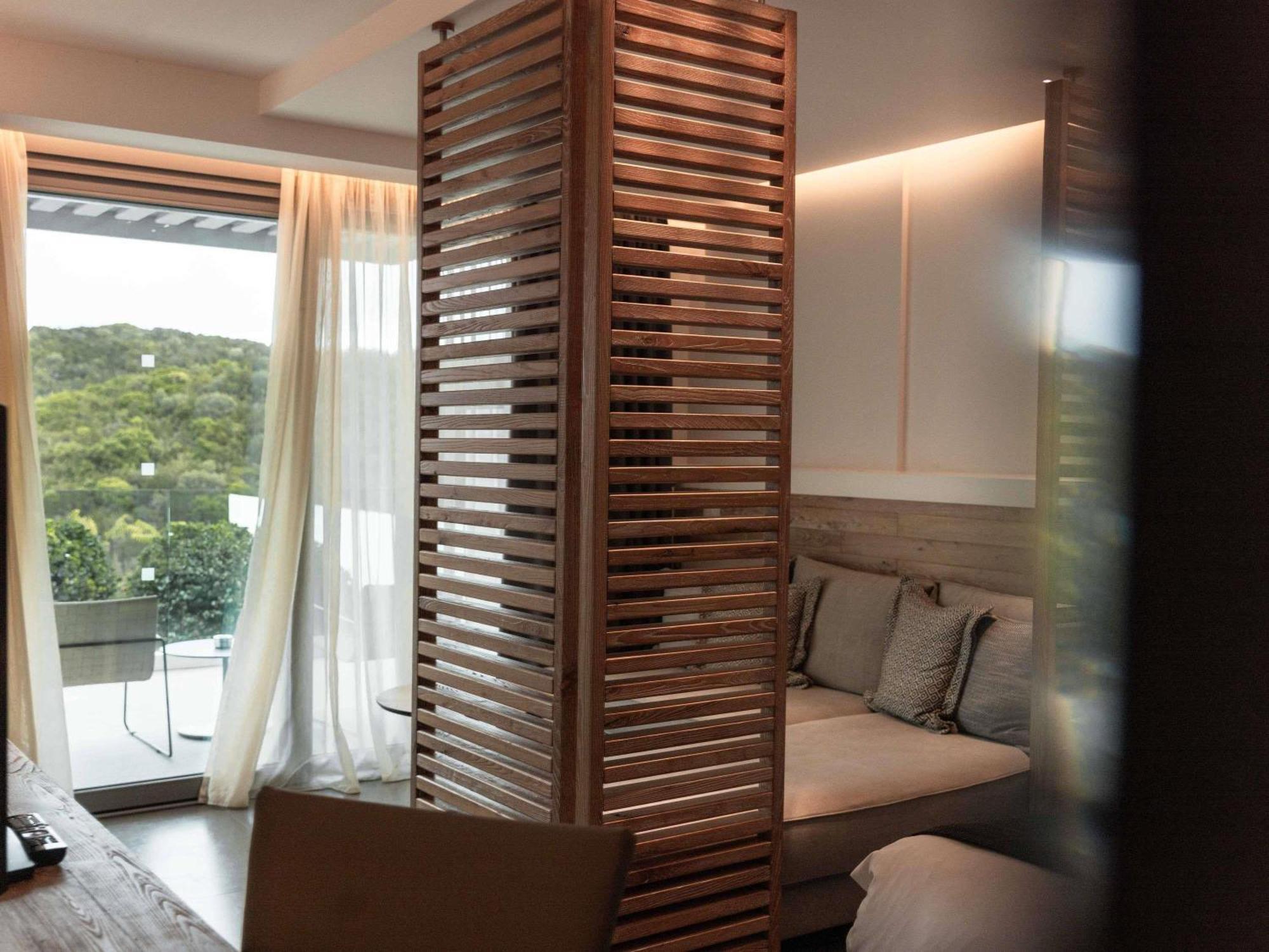 Junior Suite Partial Sea View