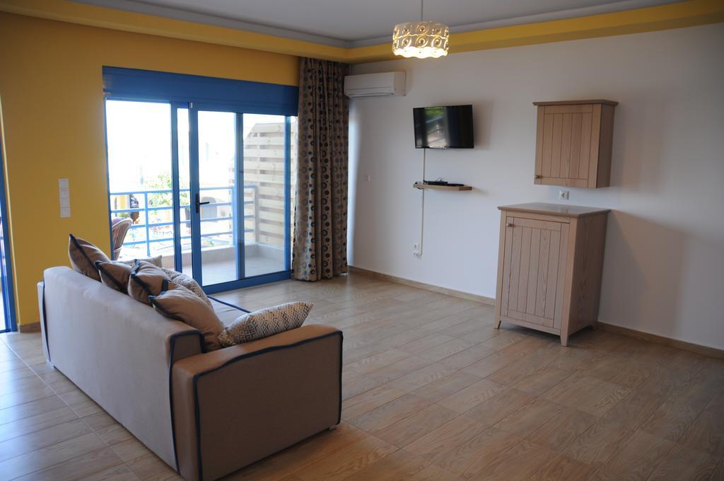 Suite with Sea View (2 - 4 Adults),228232130:JPEG