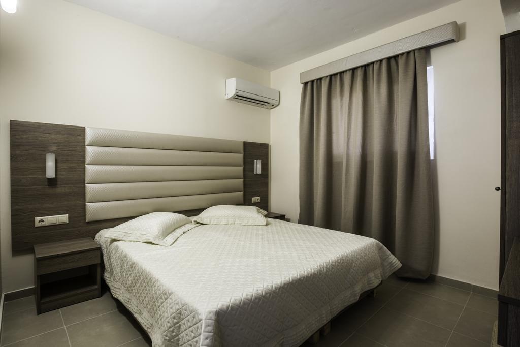 Triple Room,255898161:JPEG