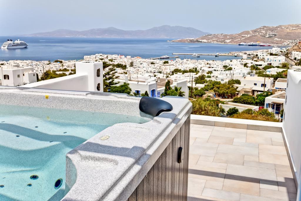 Grand Suite with Outdoor Jacuzzi,262775097:JPEG