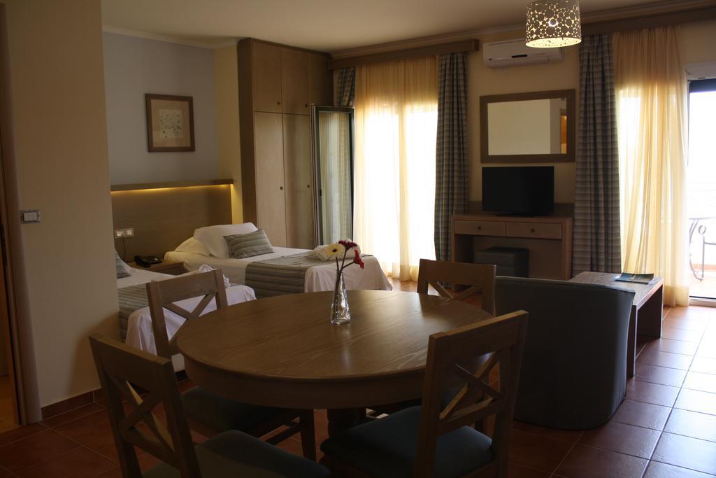 Studio Apartment Sea View Disability Access